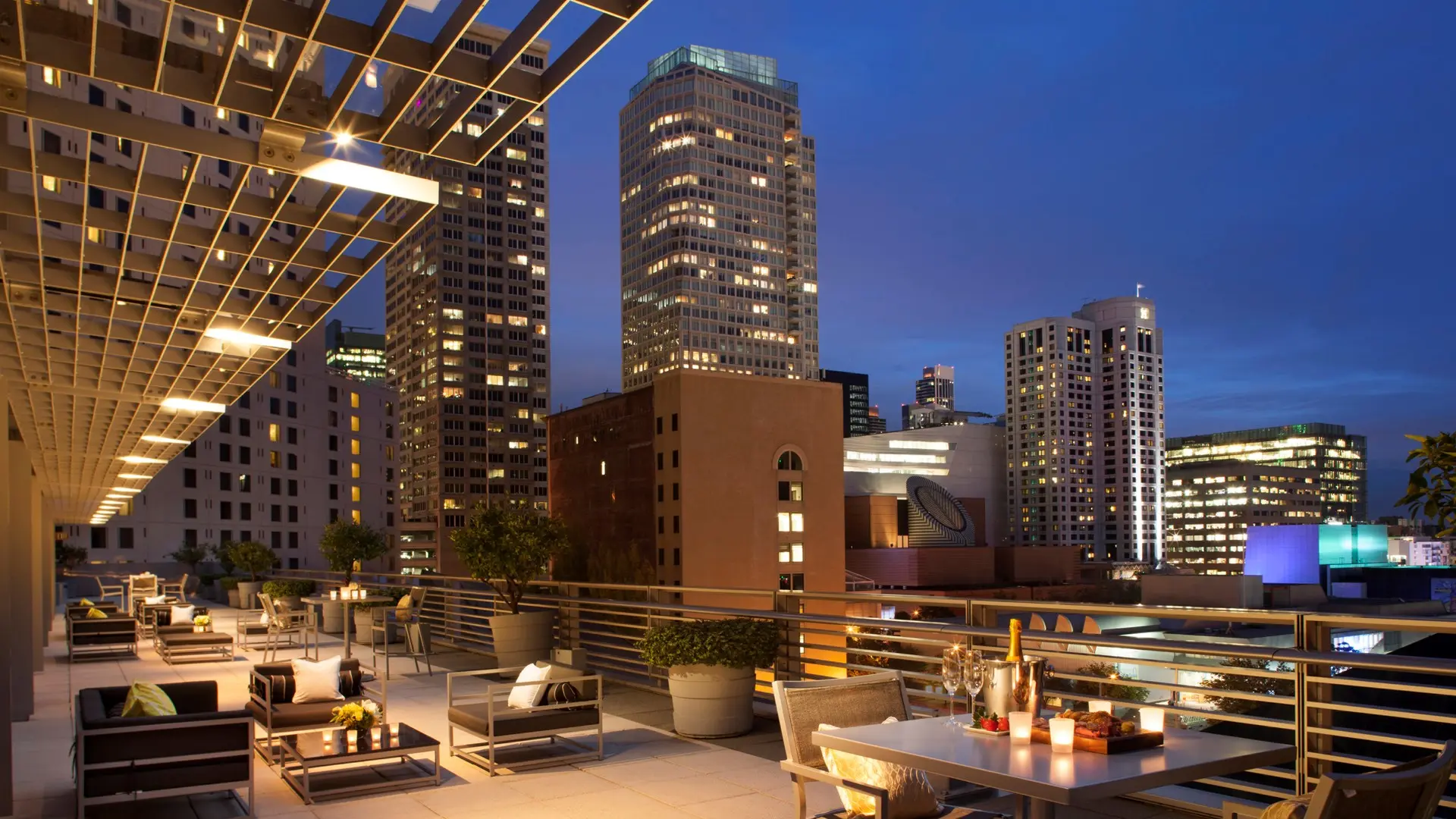 Hotel review Location' - Four Seasons Hotel San Francisco - 2