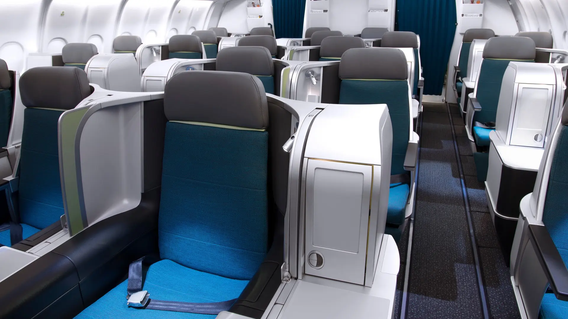 Airline review Cabin & Seat - Aer Lingus - 4