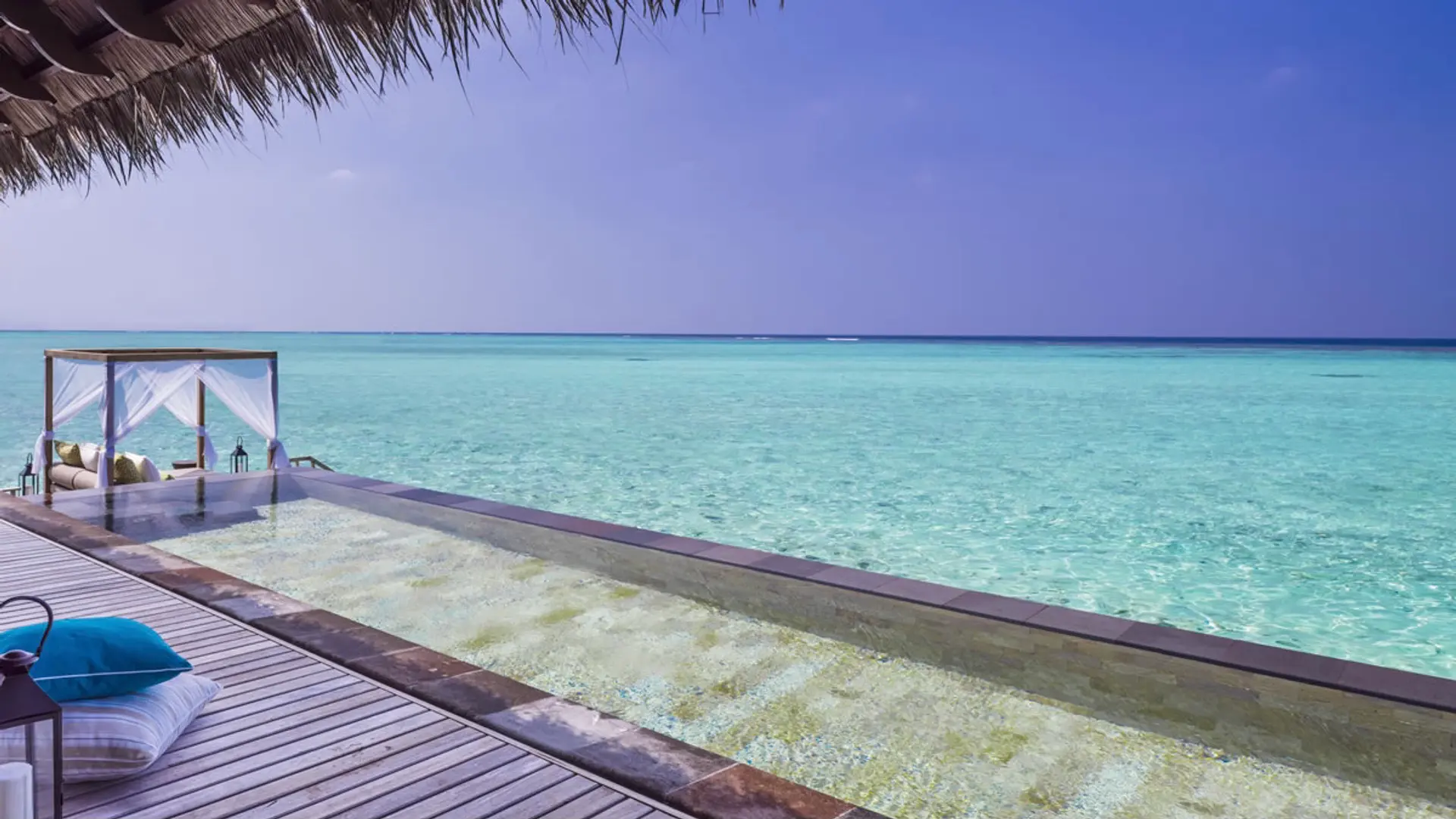 OneAndOnly_ReethiRah_Accommodation_GrandWaterVilla_PrivateInfinityPool_V1a_LR.jpg