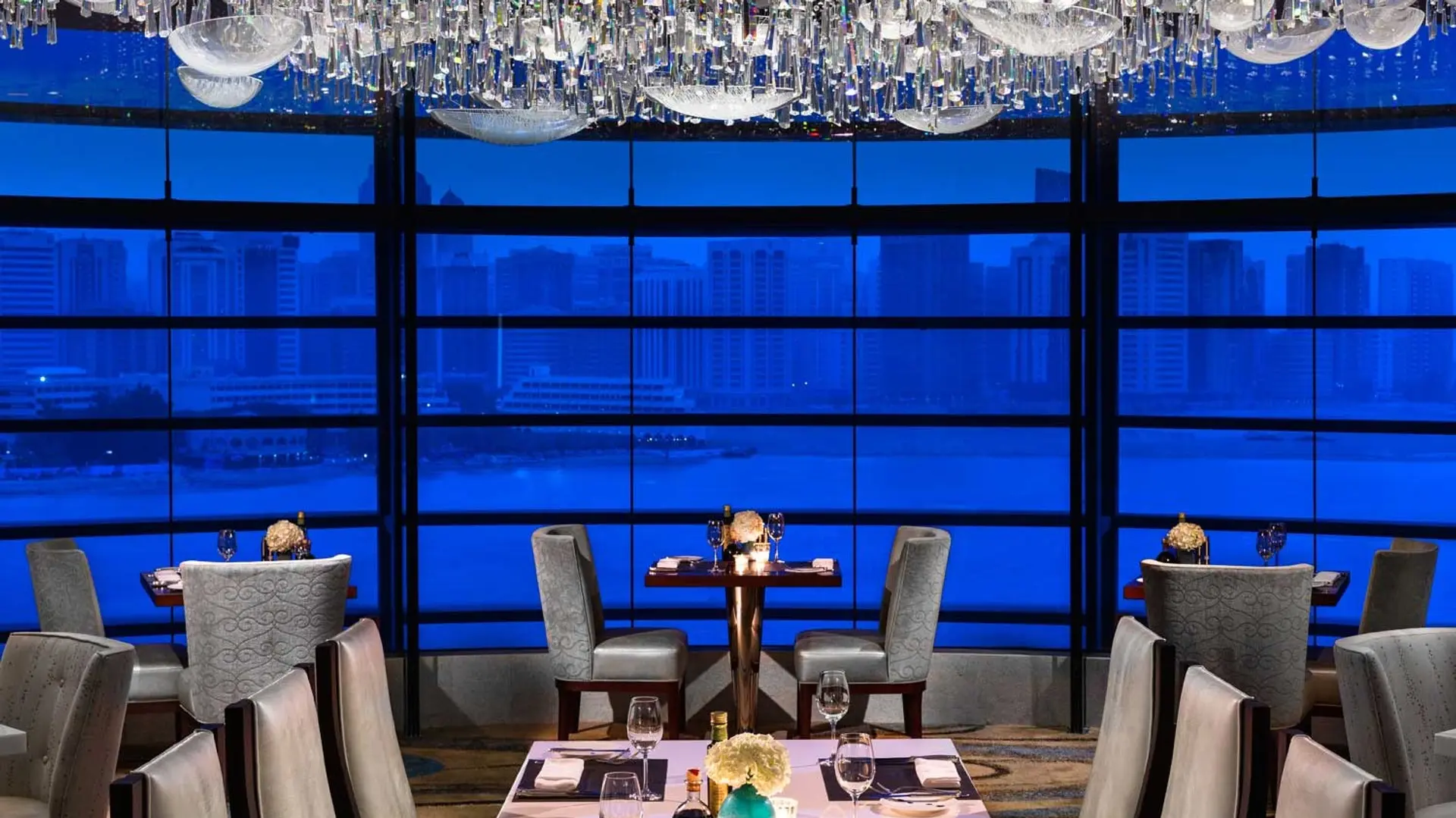 Hotel review Restaurants & Bars' - Rosewood Abu Dhabi - 1