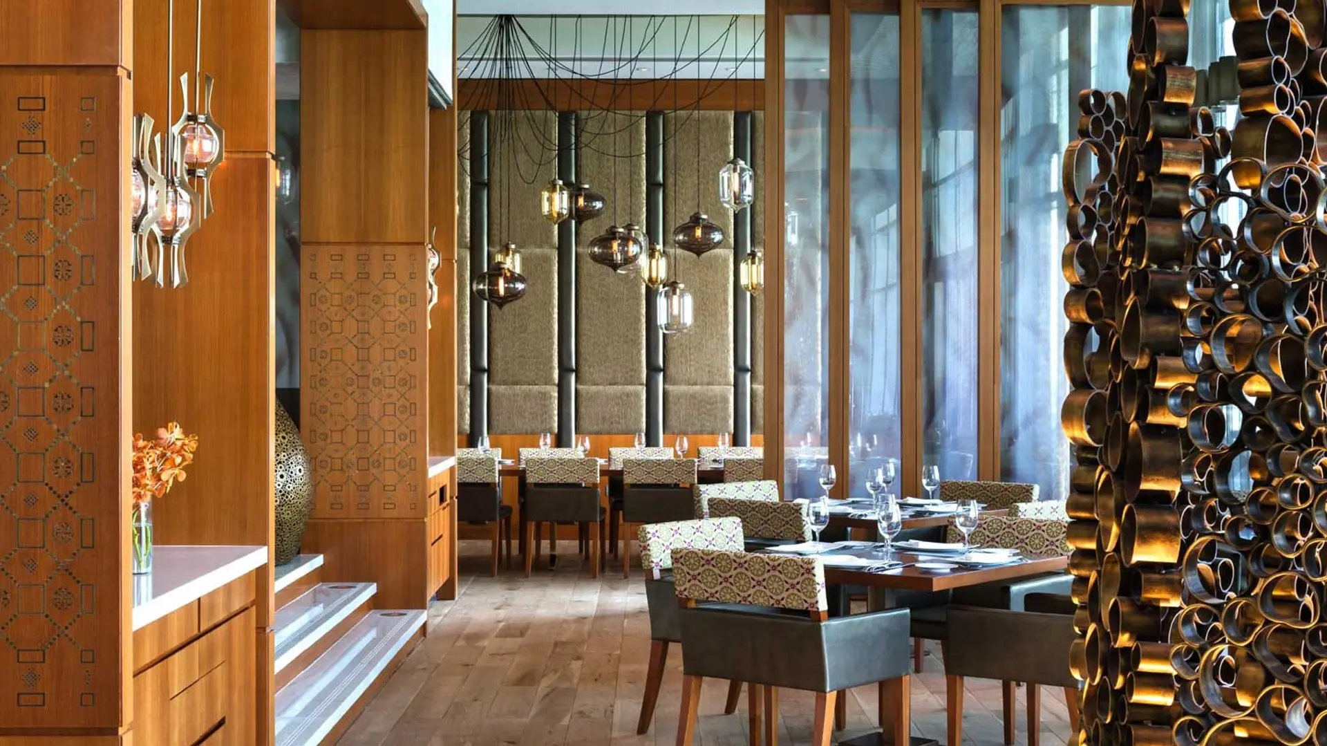 Hotel review Restaurants & Bars' - Rosewood Abu Dhabi - 0