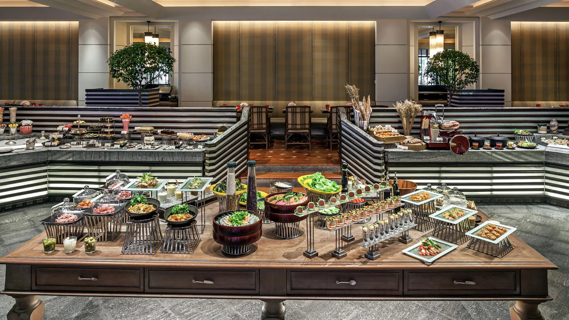 Hotel review Restaurants & Bars' - The Peninsula Bangkok - 1