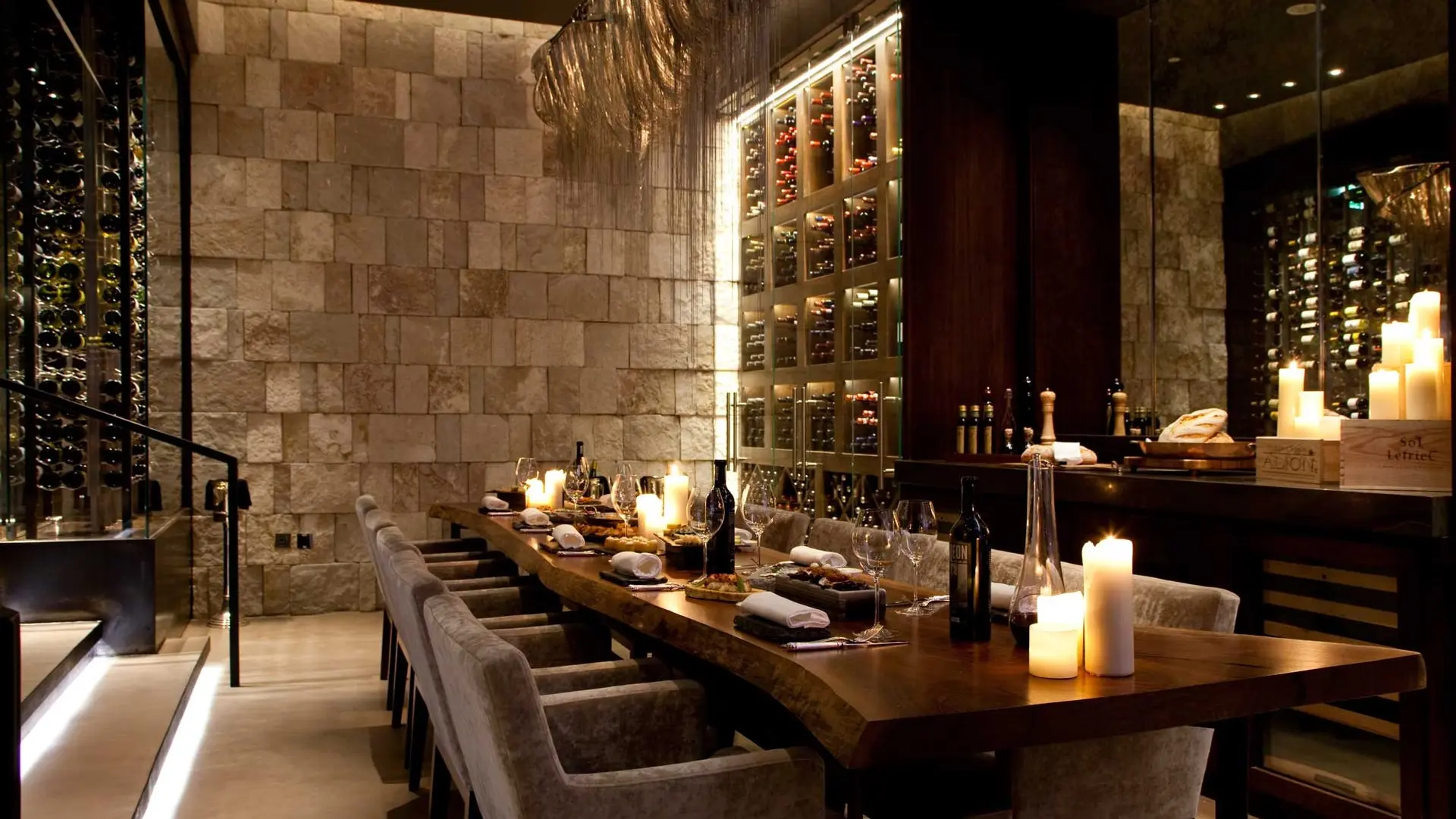 Hotel review Restaurants & Bars' - Rosewood Abu Dhabi - 4
