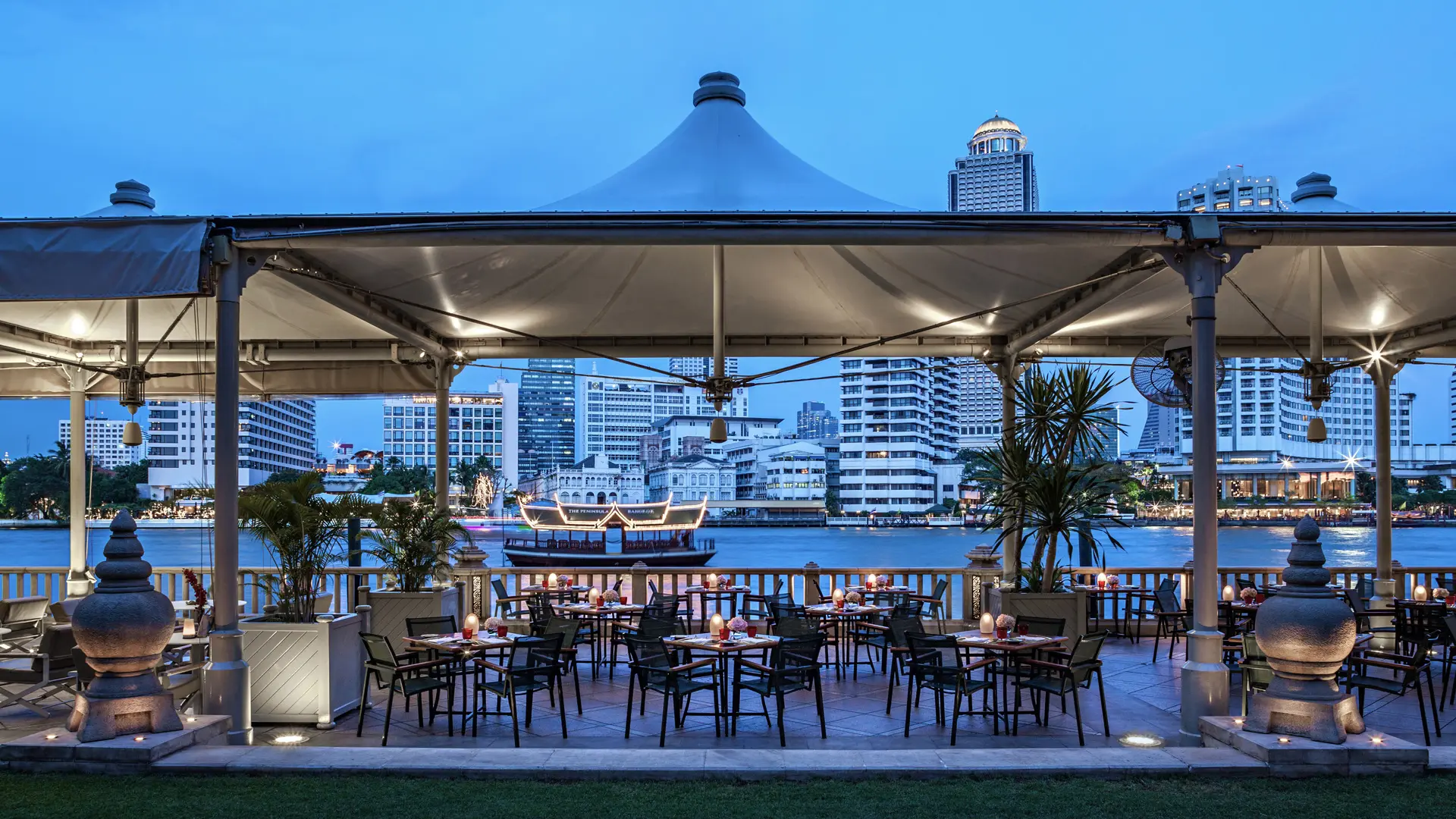 Hotel review Restaurants & Bars' - The Peninsula Bangkok - 6
