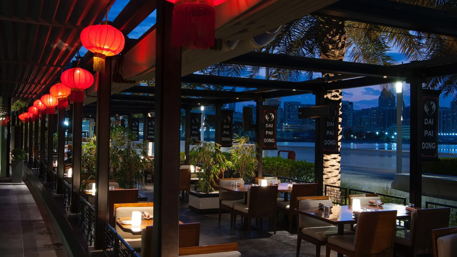 Hotel review Restaurants & Bars' - Rosewood Abu Dhabi - 6