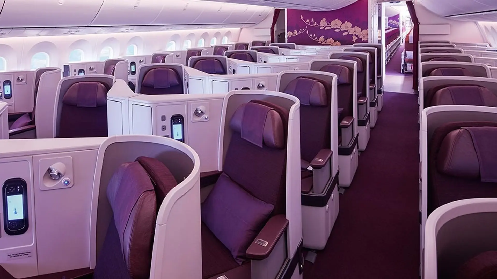 Airline review Cabin & Seat - Thai Airways - 7
