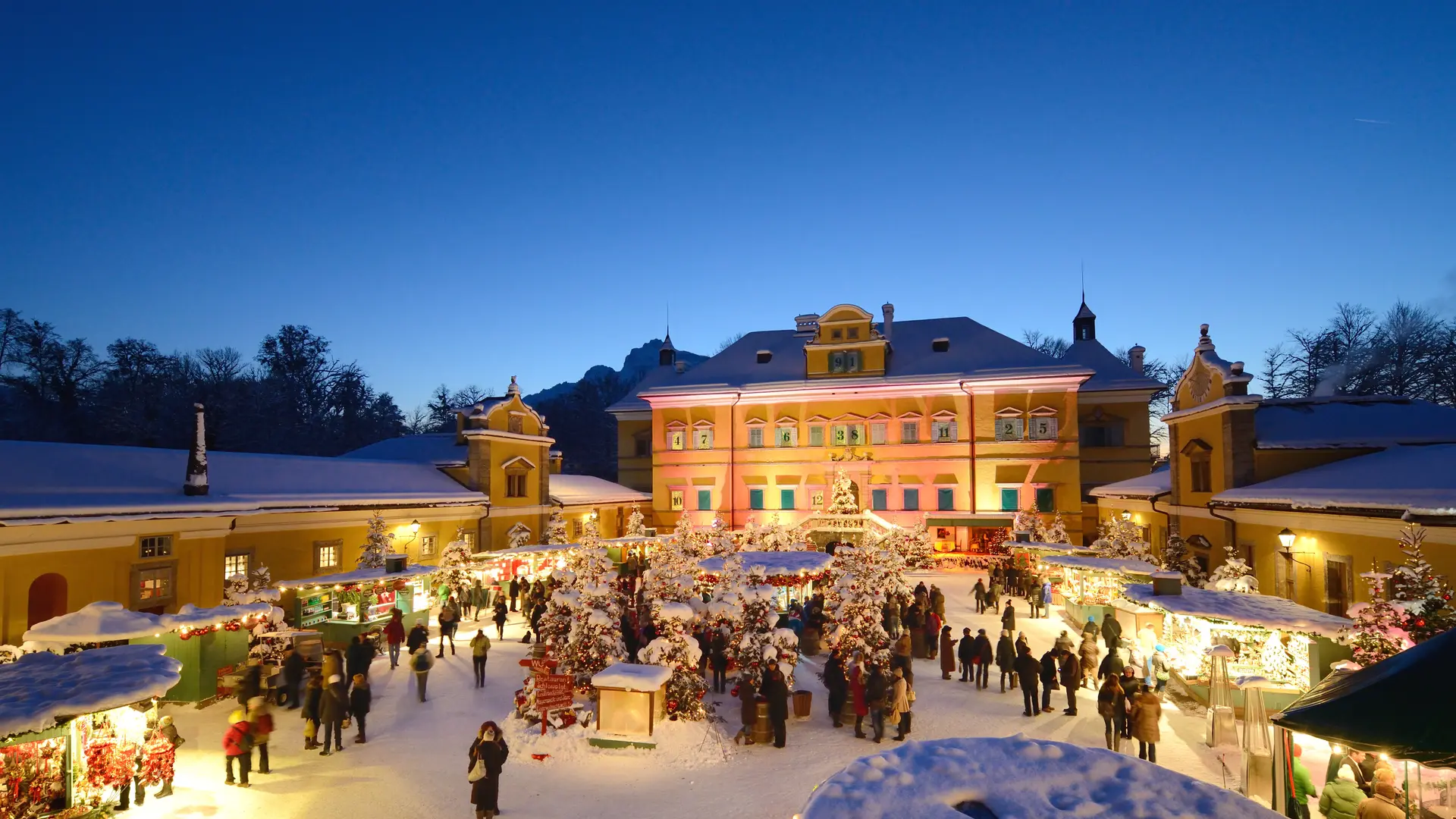 Dom and Residenzplatz christmas market in Salzburg, Austria