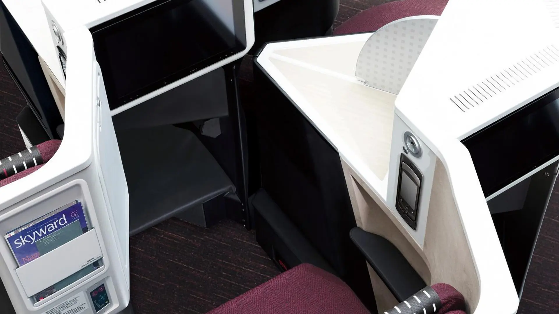 Airline review Cabin & Seat - Japan Airlines - 8