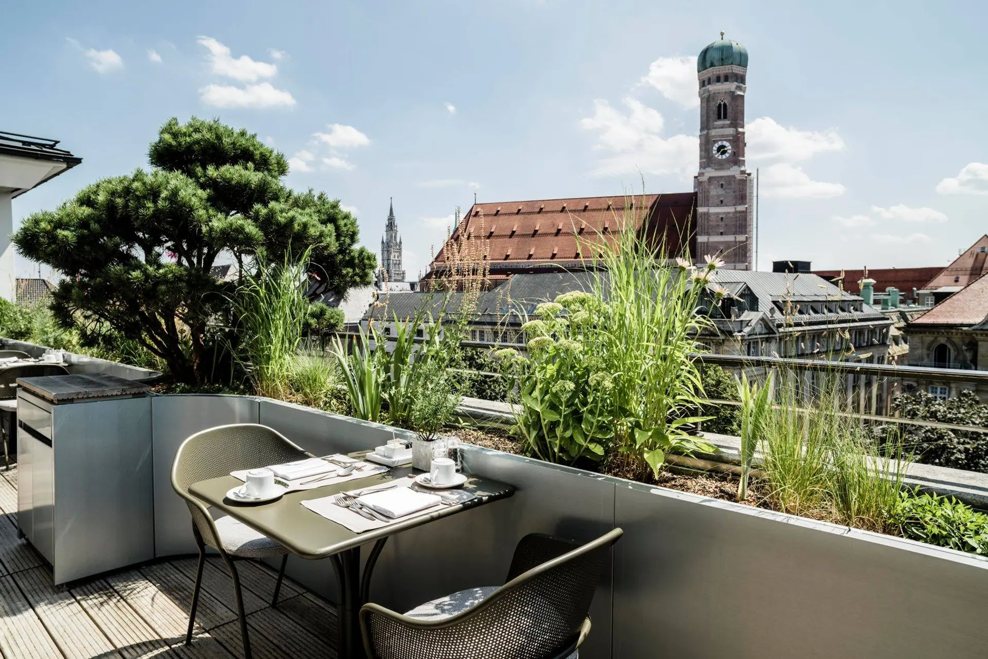 Hotel review Sustainability' - Bayerischer Hof - 0