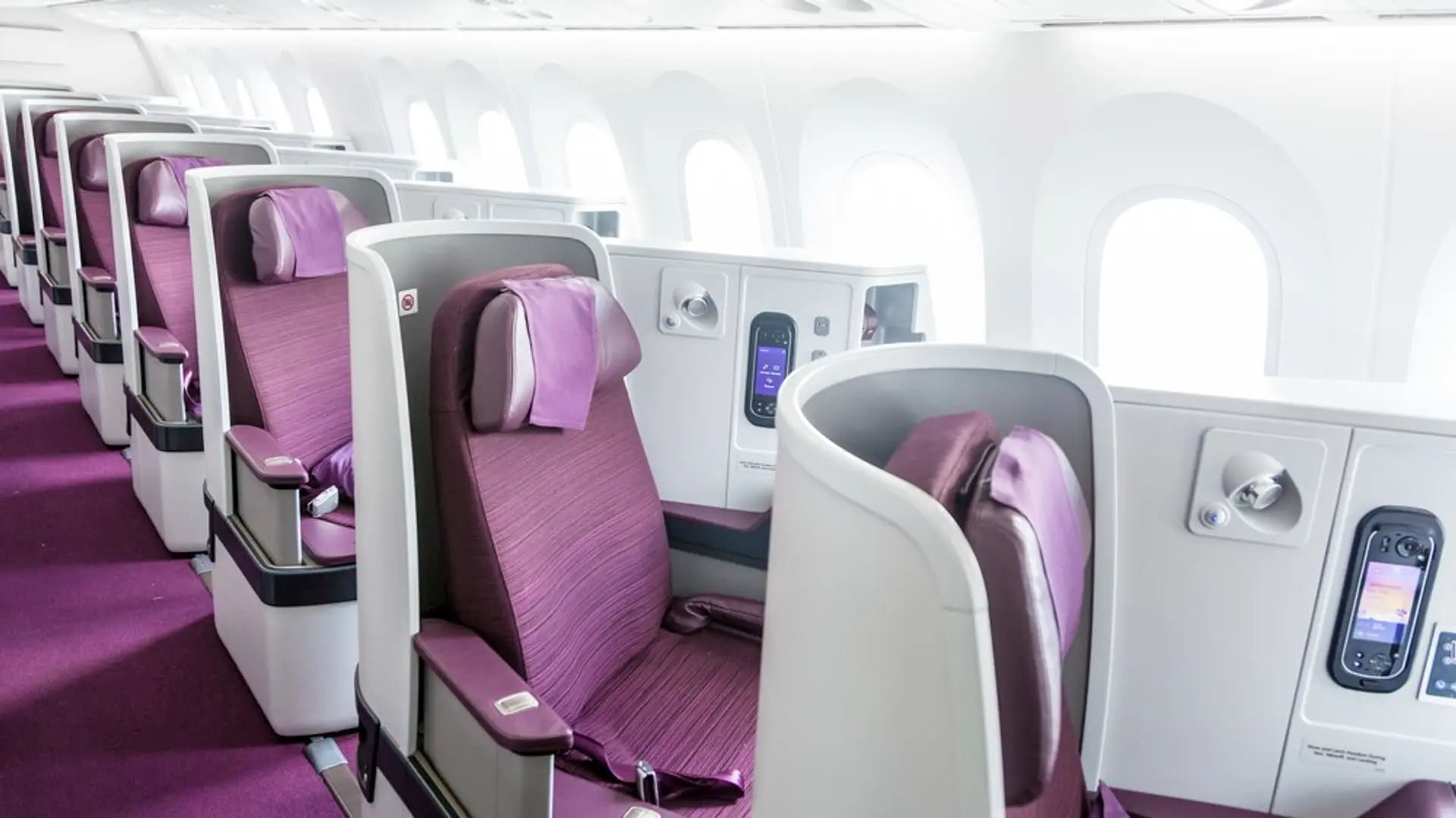 Airline review Cabin & Seat - Thai Airways - 6