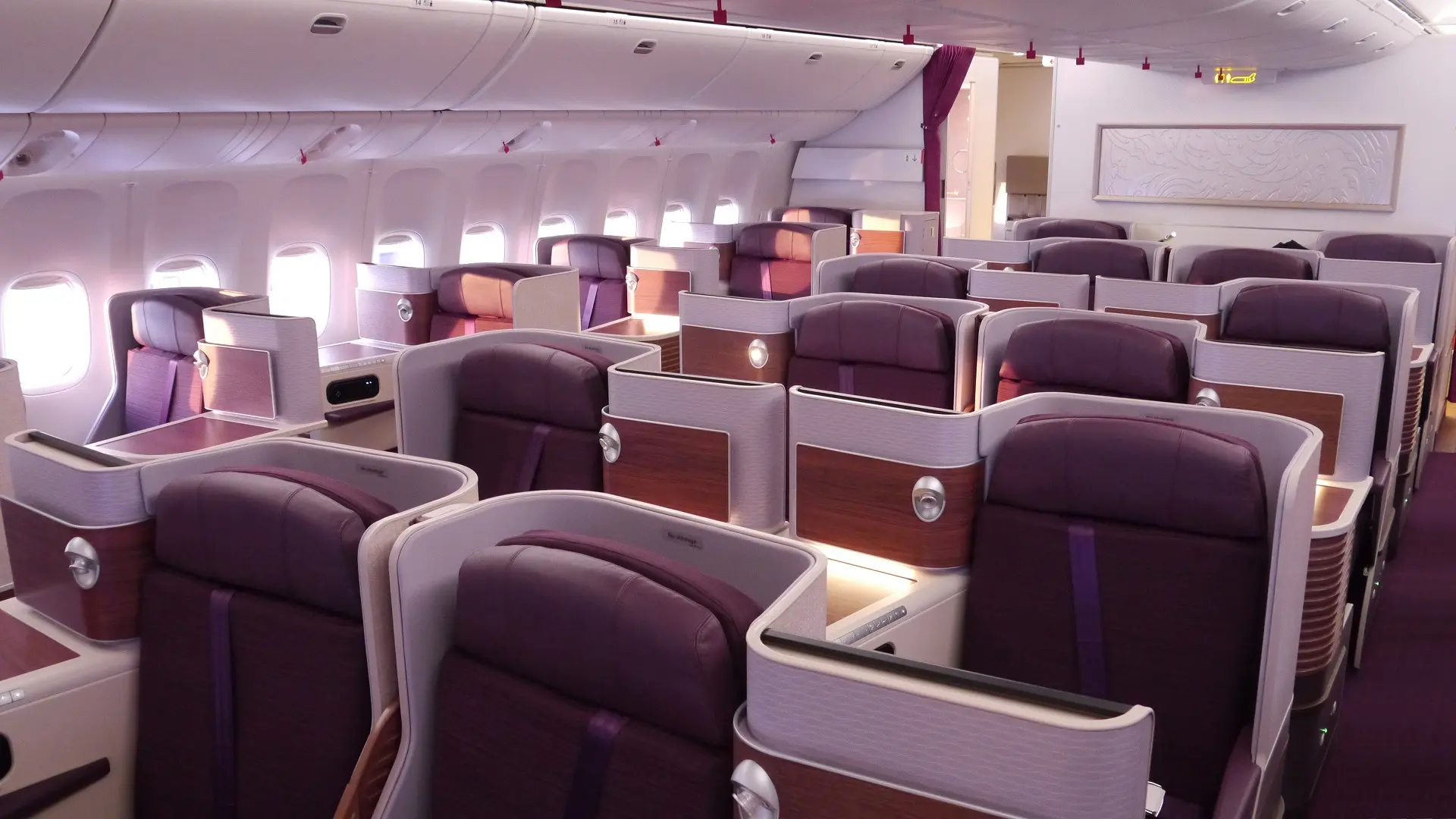 Airline review Cabin & Seat - Thai Airways - 2