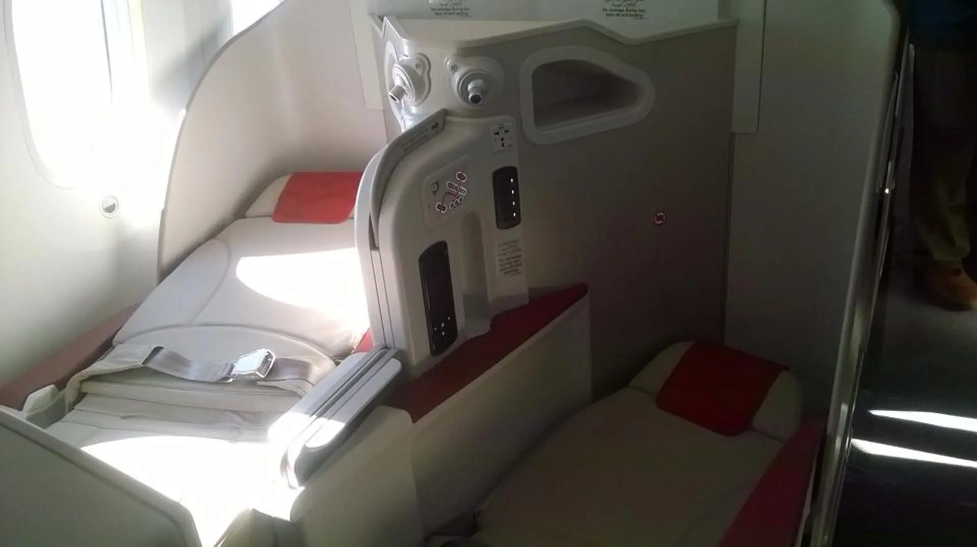 Airline review Cabin & Seat - Royal Air Maroc - 4