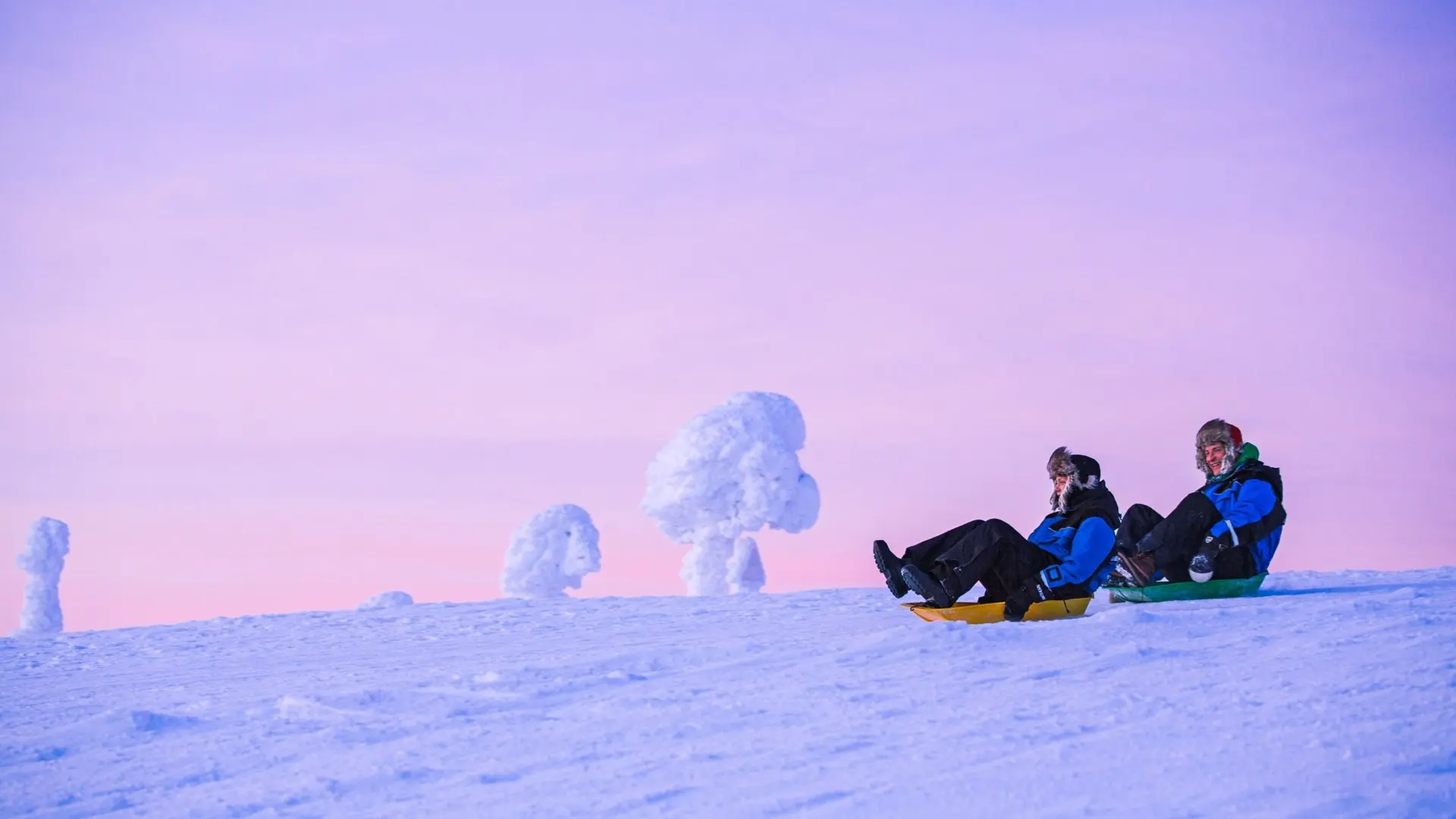Kakslauttanen Arctic Resort - Igloos and Chalets
