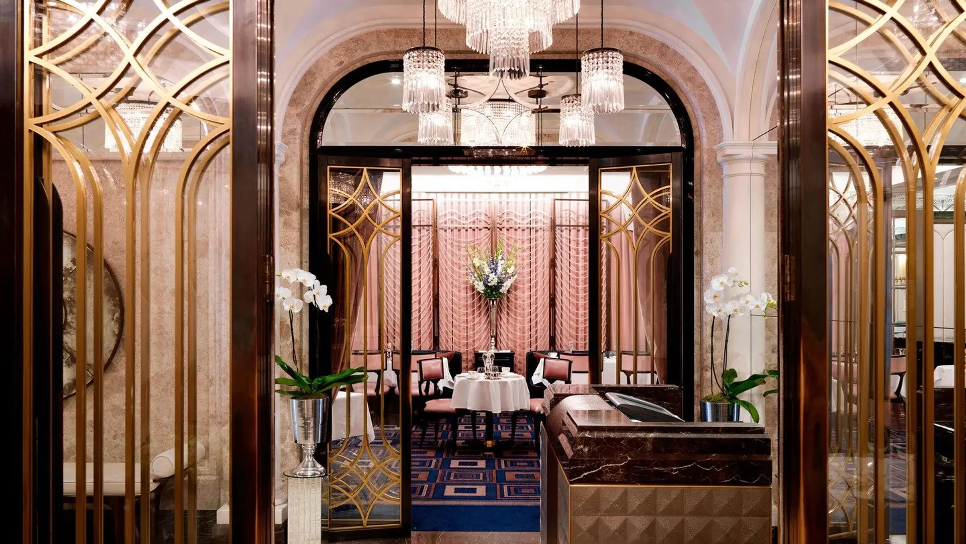 Hotel review Restaurants & Bars' - The Wellesley - 1