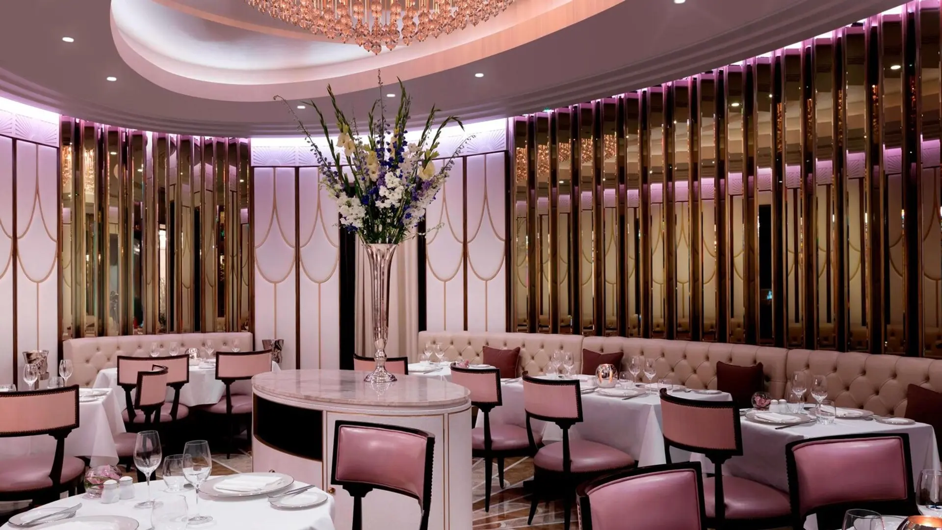 Hotel review Restaurants & Bars' - The Wellesley - 3