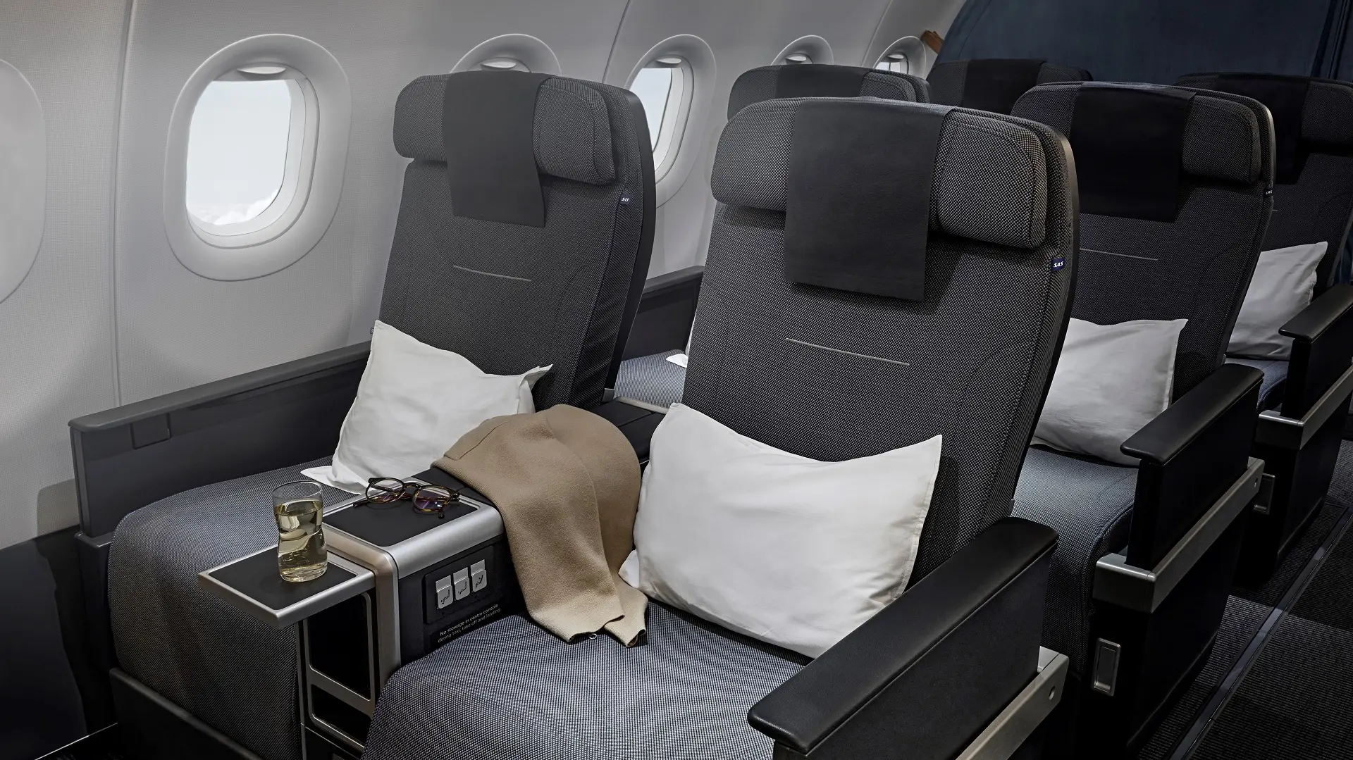 Airlines News - SAS rolls out its new A321LR Business Class cabin