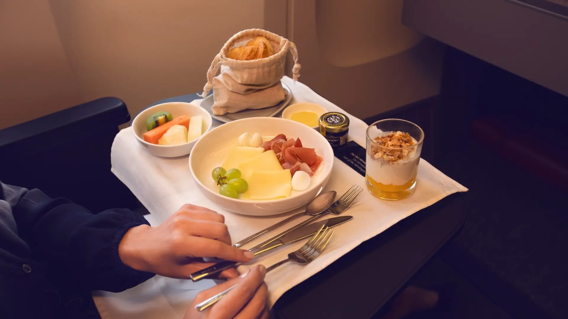 Airline review Cuisine - LATAM Airlines - 4