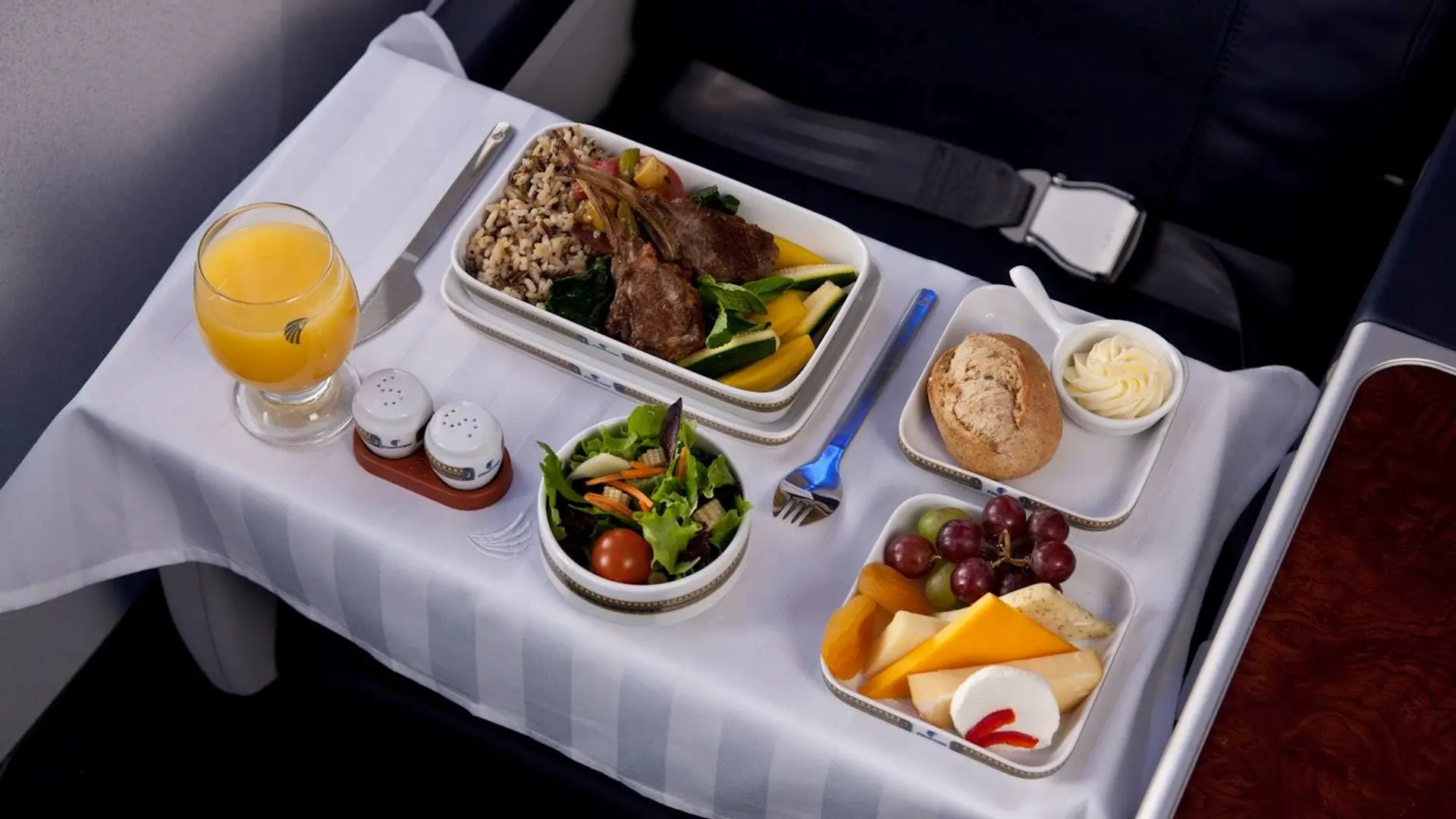 Airline review Cuisine - Egyptair - 0