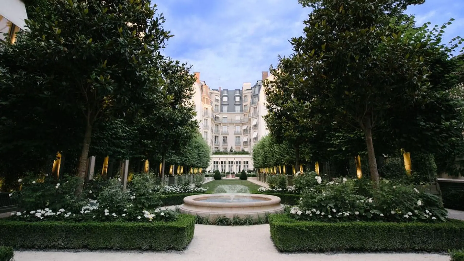 Hotel review Location' - Ritz Paris - 2