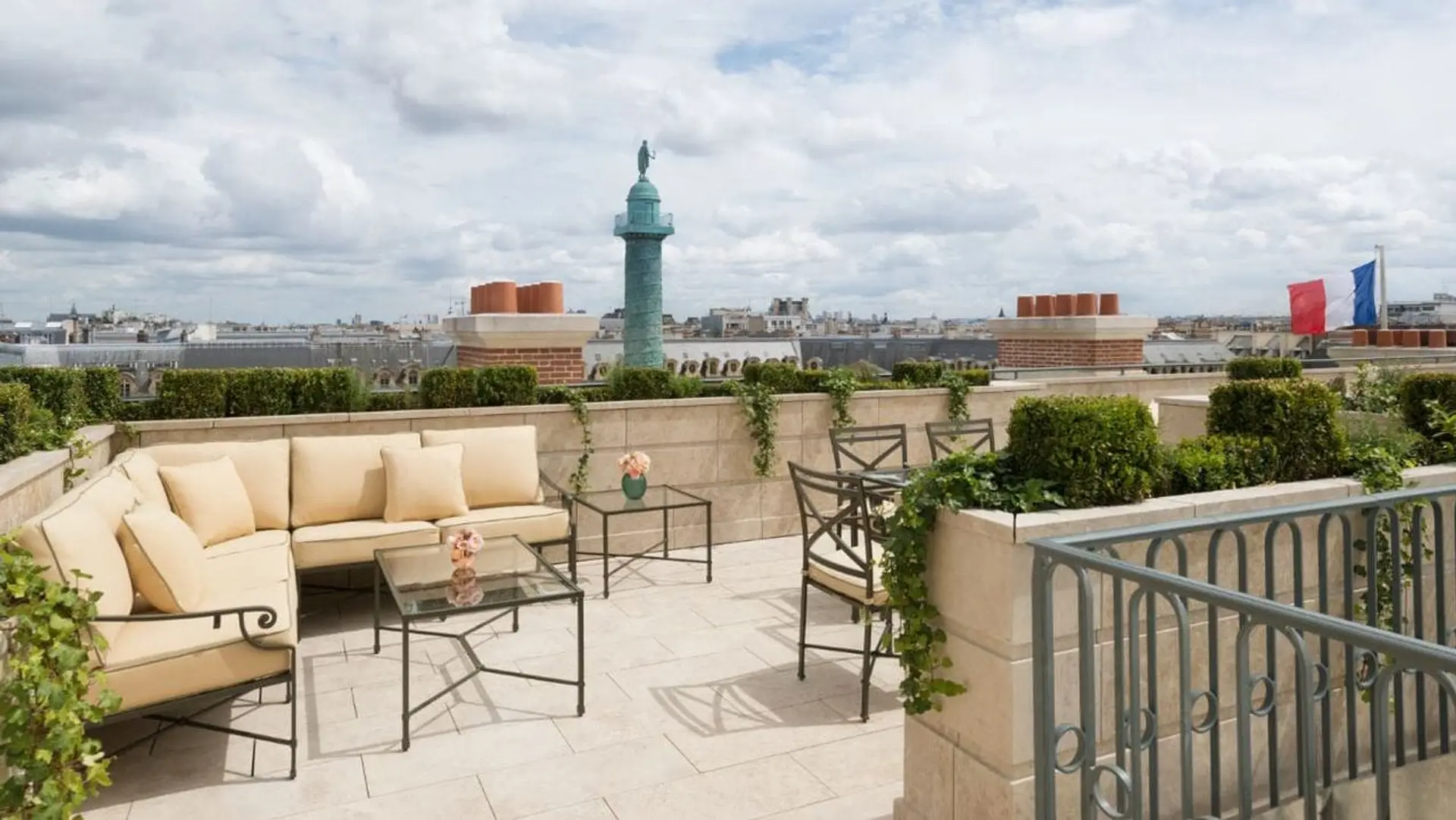Hotel review Location' - Ritz Paris - 3