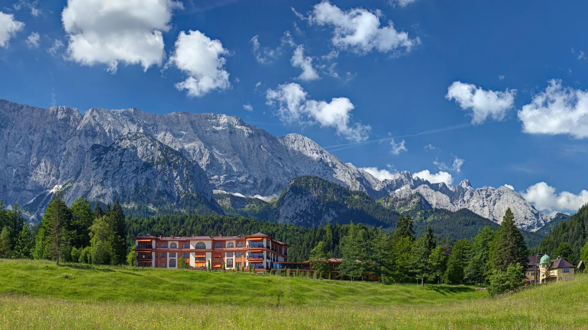 Hotel review Location' - Schloss Elmau Luxury Spa Retreat & Cultural Hideaway - 7