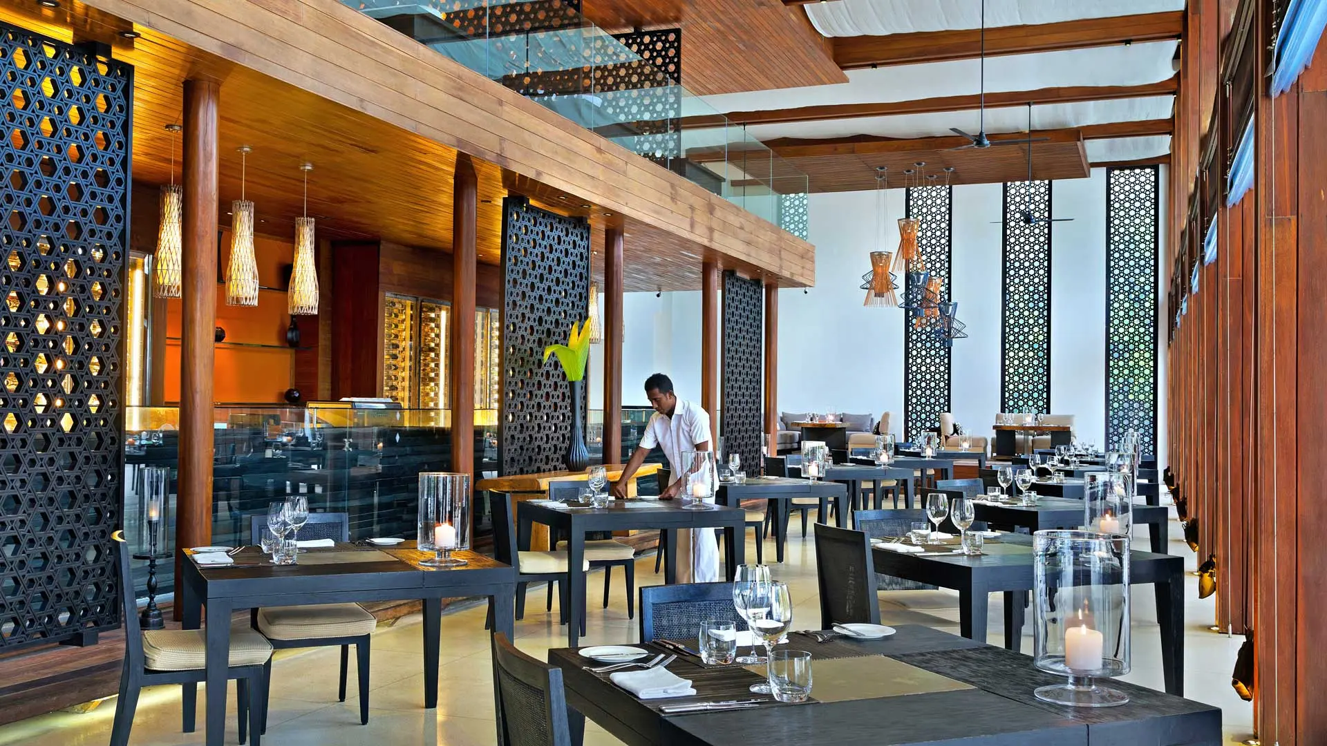 Hotel review Restaurants & Bars' - Park Hyatt Maldives Hadahaa - 1