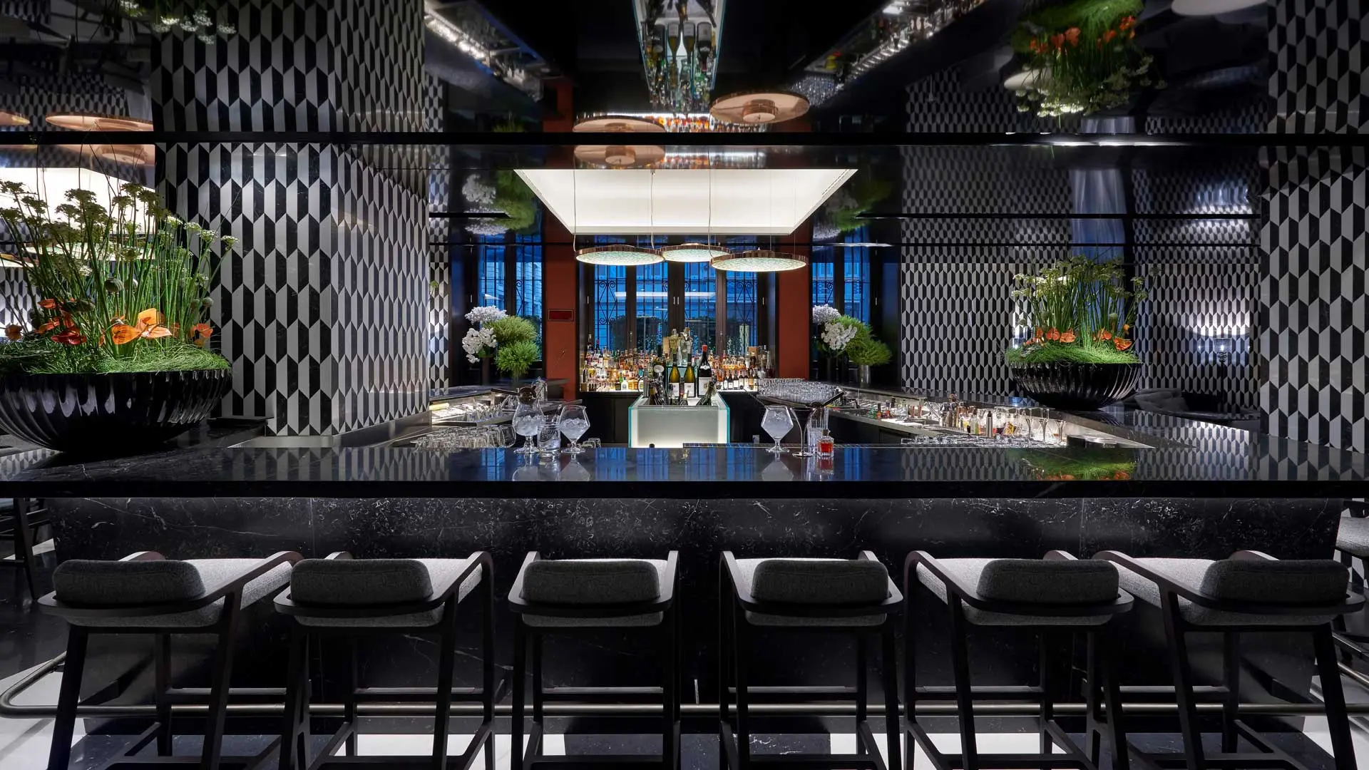 Hotel review Restaurants & Bars' - Mandarin Oriental Milan - 1