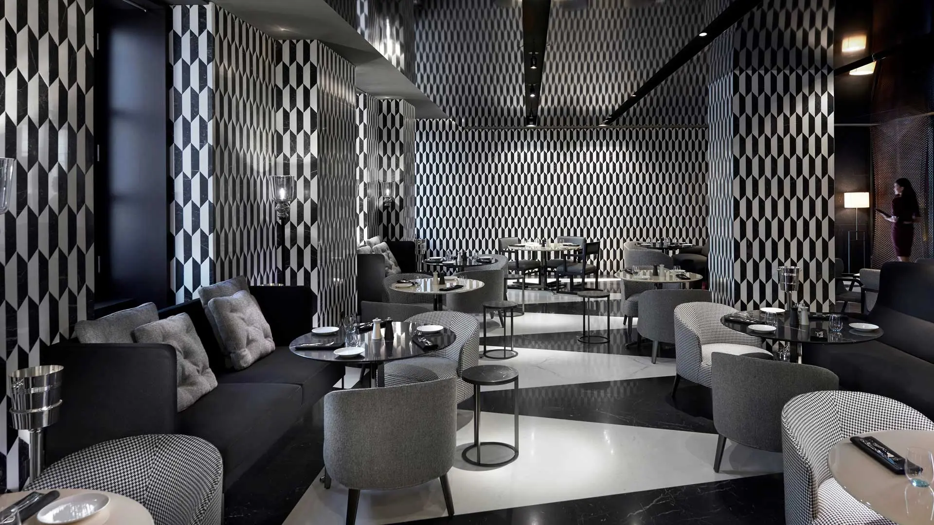 Hotel review Restaurants & Bars' - Mandarin Oriental Milan - 4