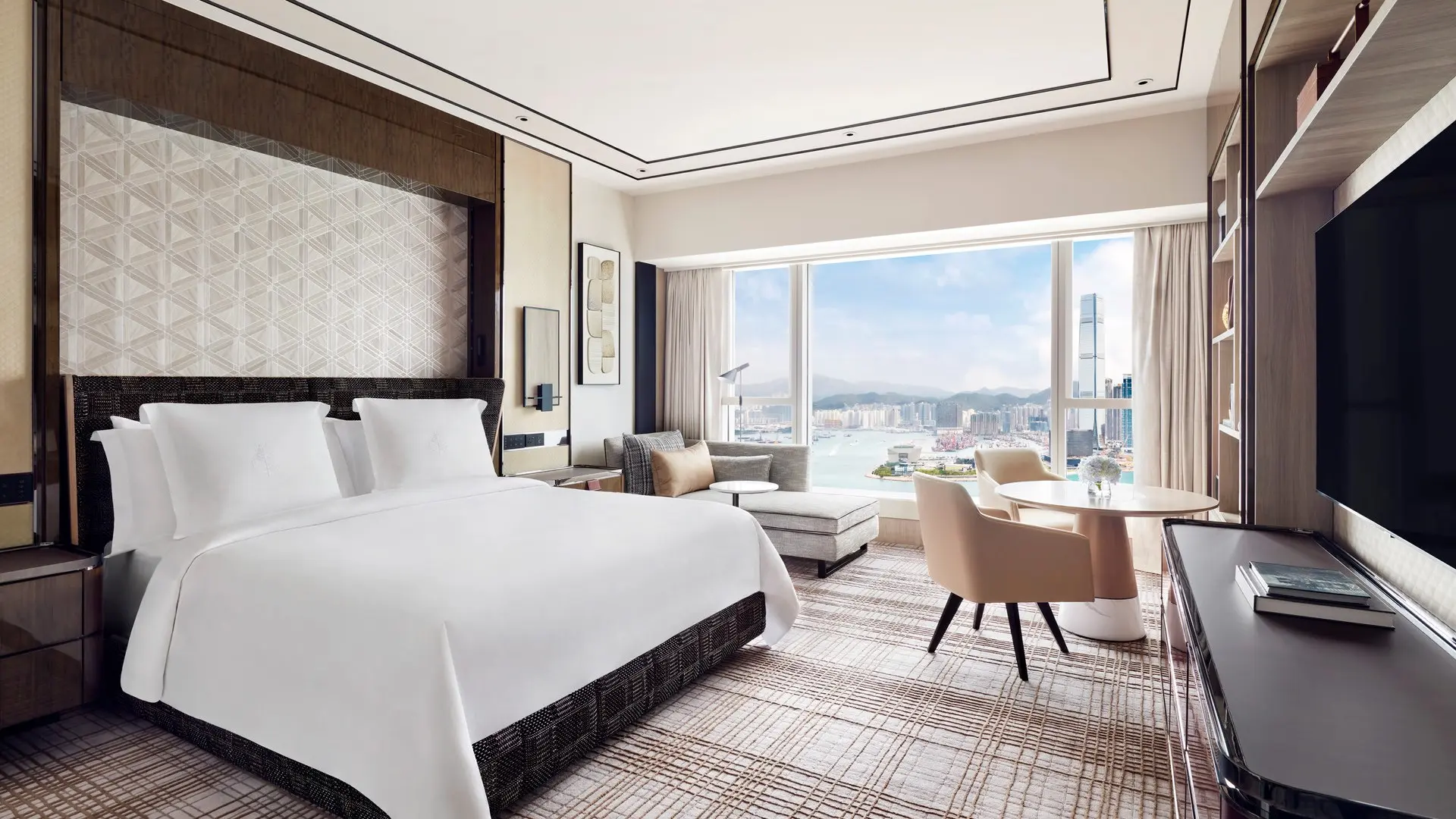 Hotel review Accommodation' - Four Seasons Hotel Hong Kong - 2
