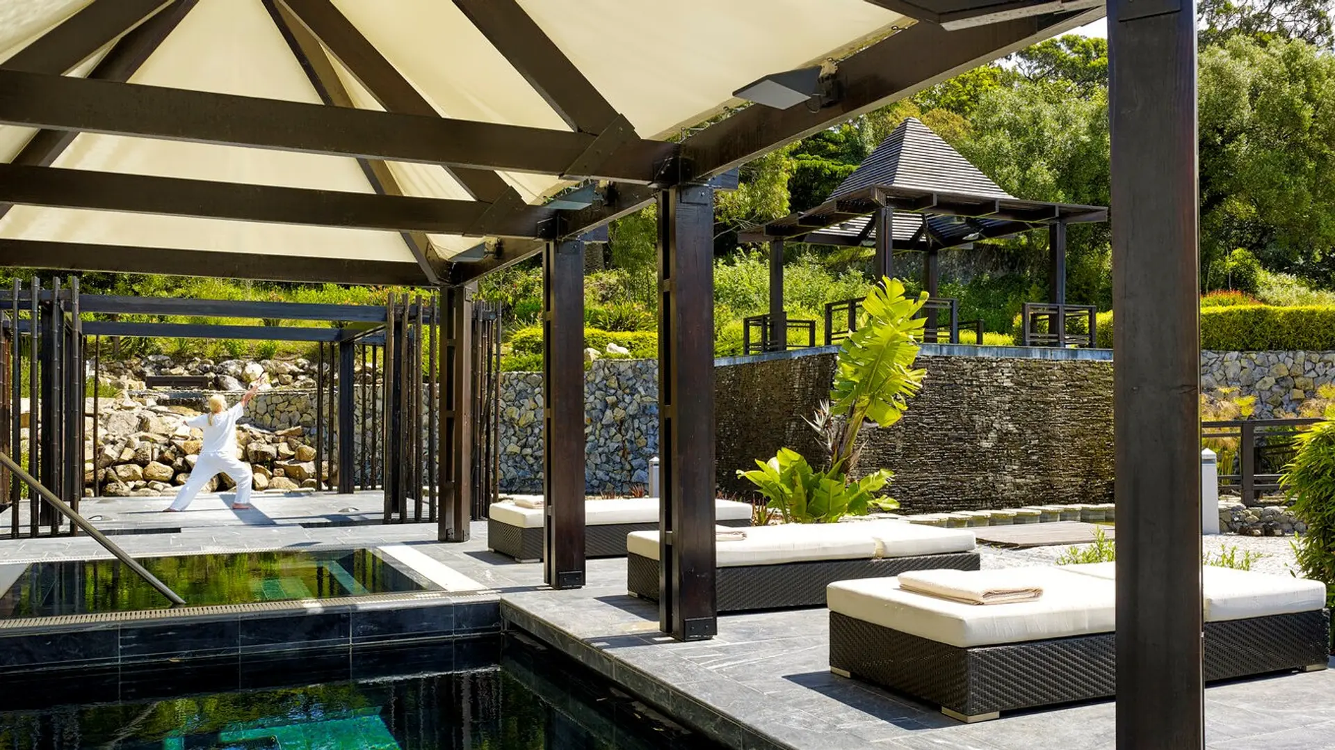 Hotel review Service & Facilities' - Penha Longa Golf Resort - 9