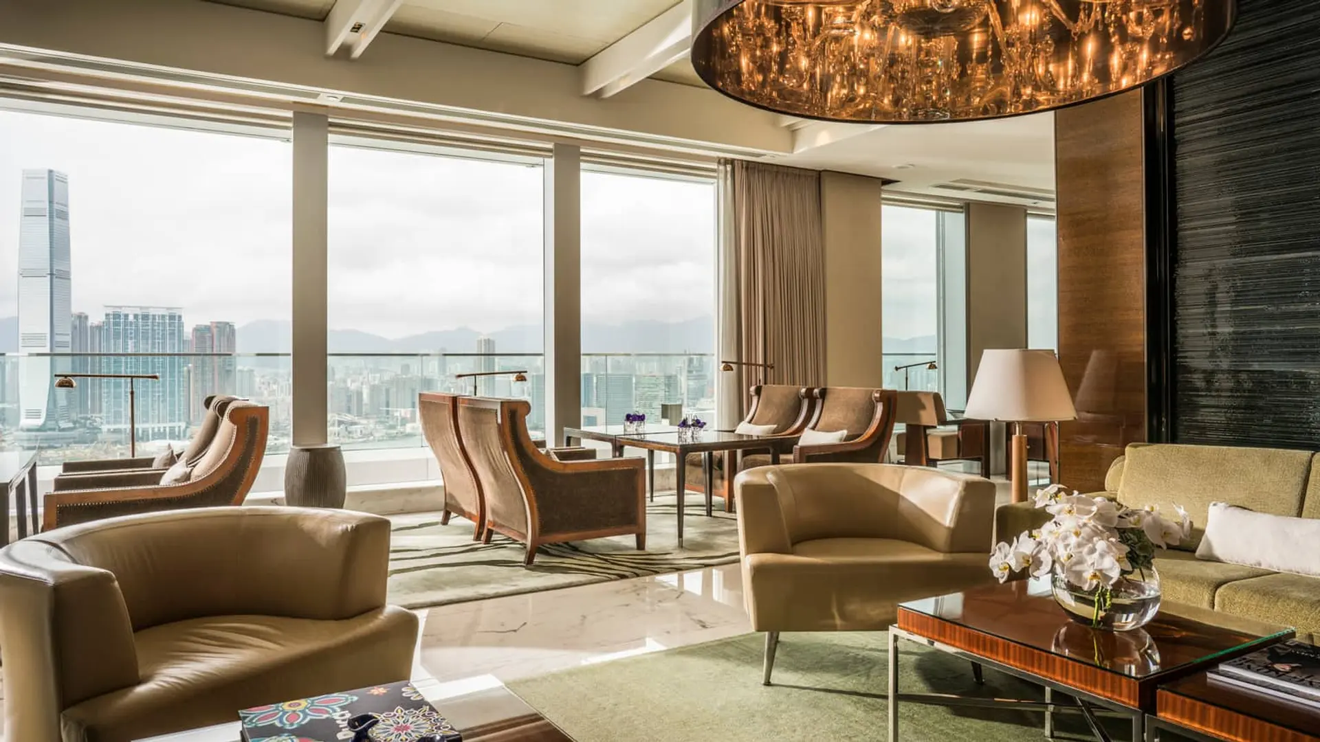 Hotel review What We Love' - Four Seasons Hotel Hong Kong - 0