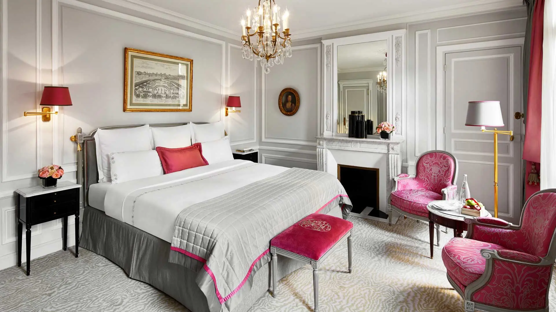 Hotel review Accommodation' - Hôtel Plaza Athénée Paris - 13