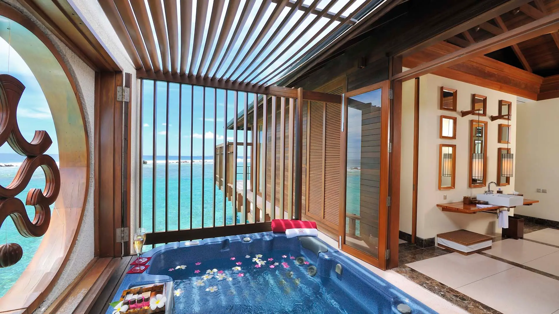 Hotel review Accommodation' - Paradise Island Resort & Spa - 15