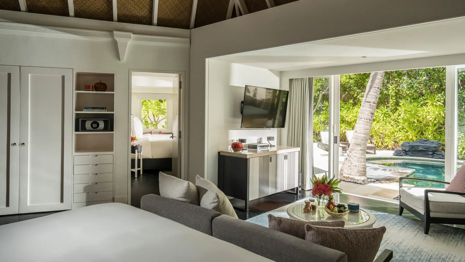Hotel review Accommodation' - Four Seasons Resort Maldives at Kuda Huraa - 1