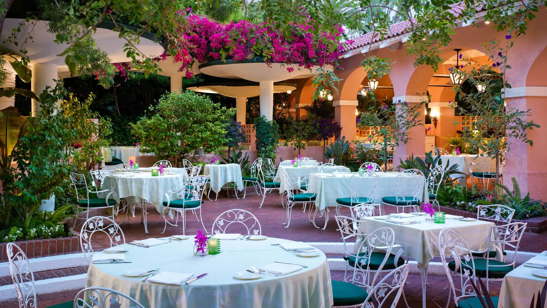 Hotel review Restaurants & Bars' - The Beverly Hills Hotel - 1