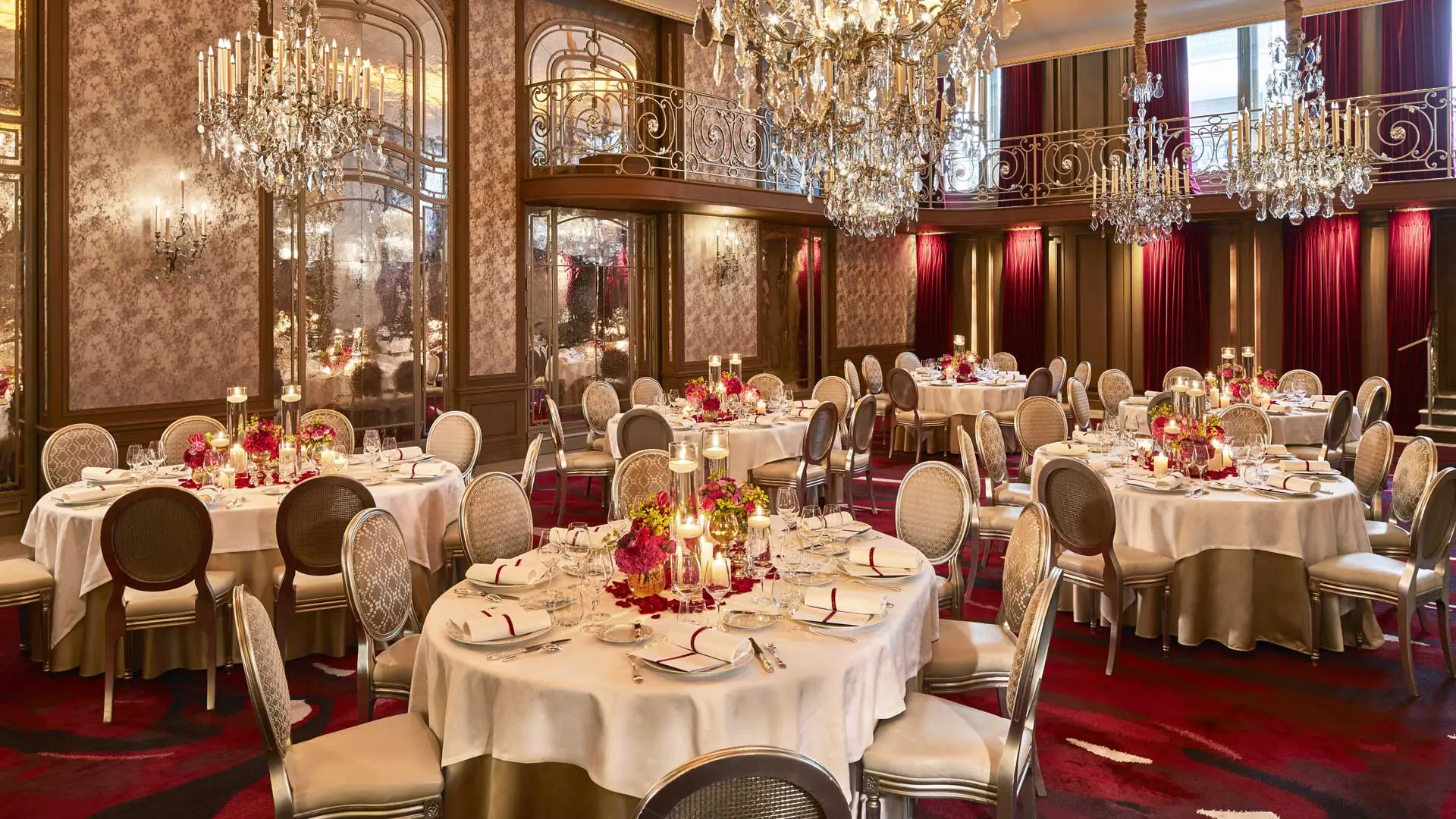 Hotel review Restaurants & Bars' - Hôtel Plaza Athénée Paris - 5