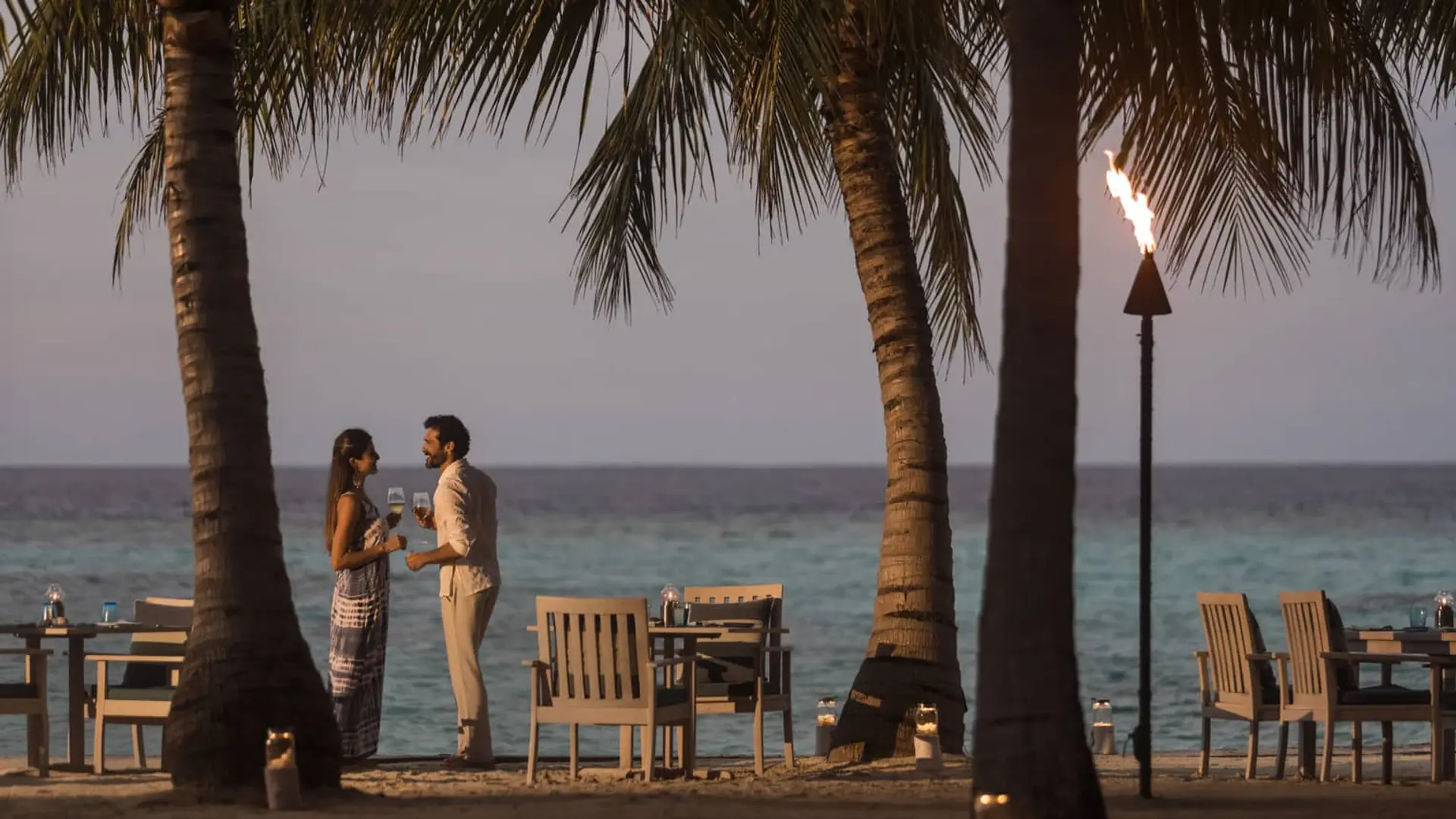 Hotel review Restaurants & Bars' - Four Seasons Resort Maldives at Landaa Giraavaru - 3