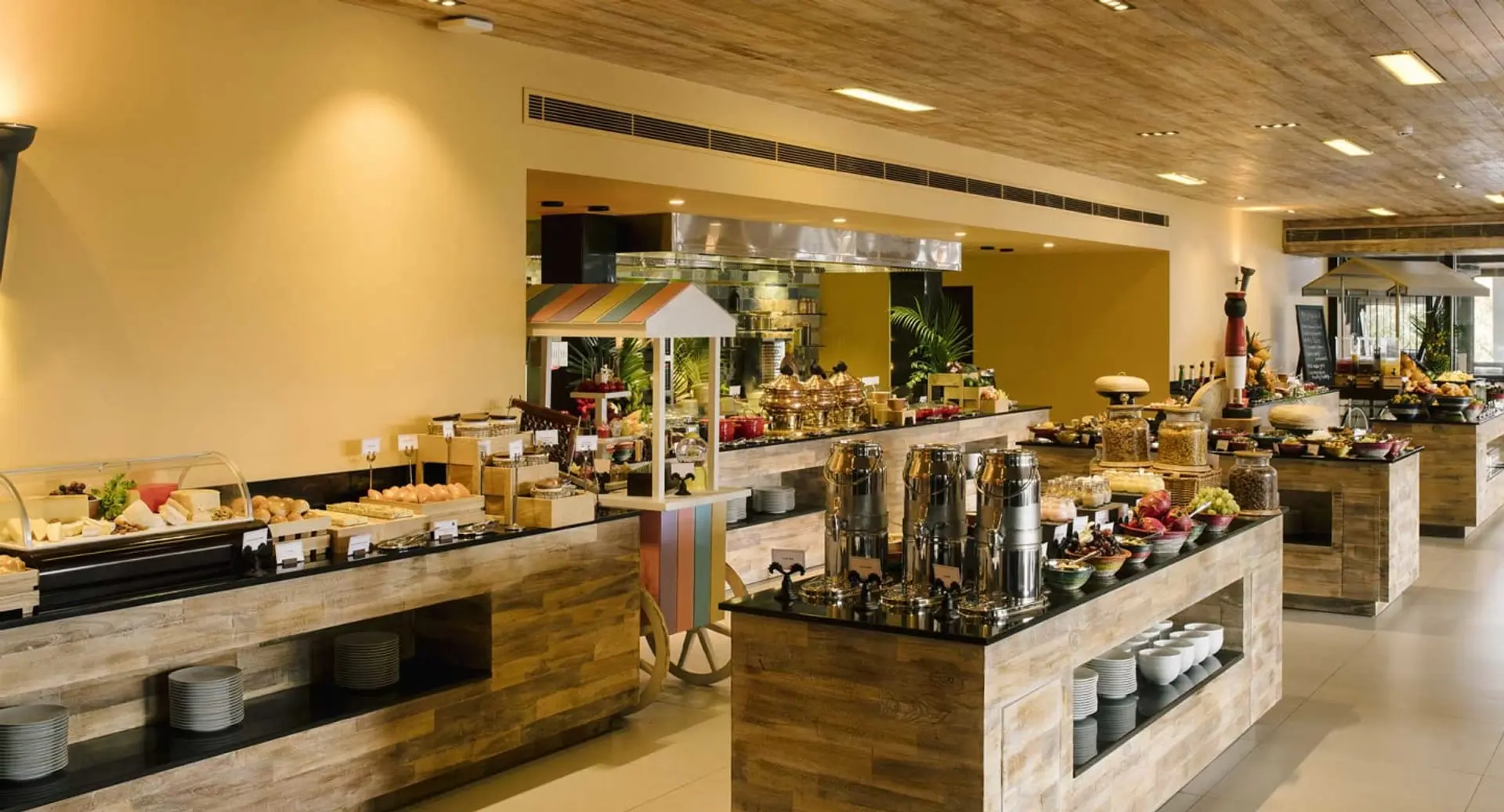 Hotel review Restaurants & Bars' - Anantara Kalutara Resort - 3