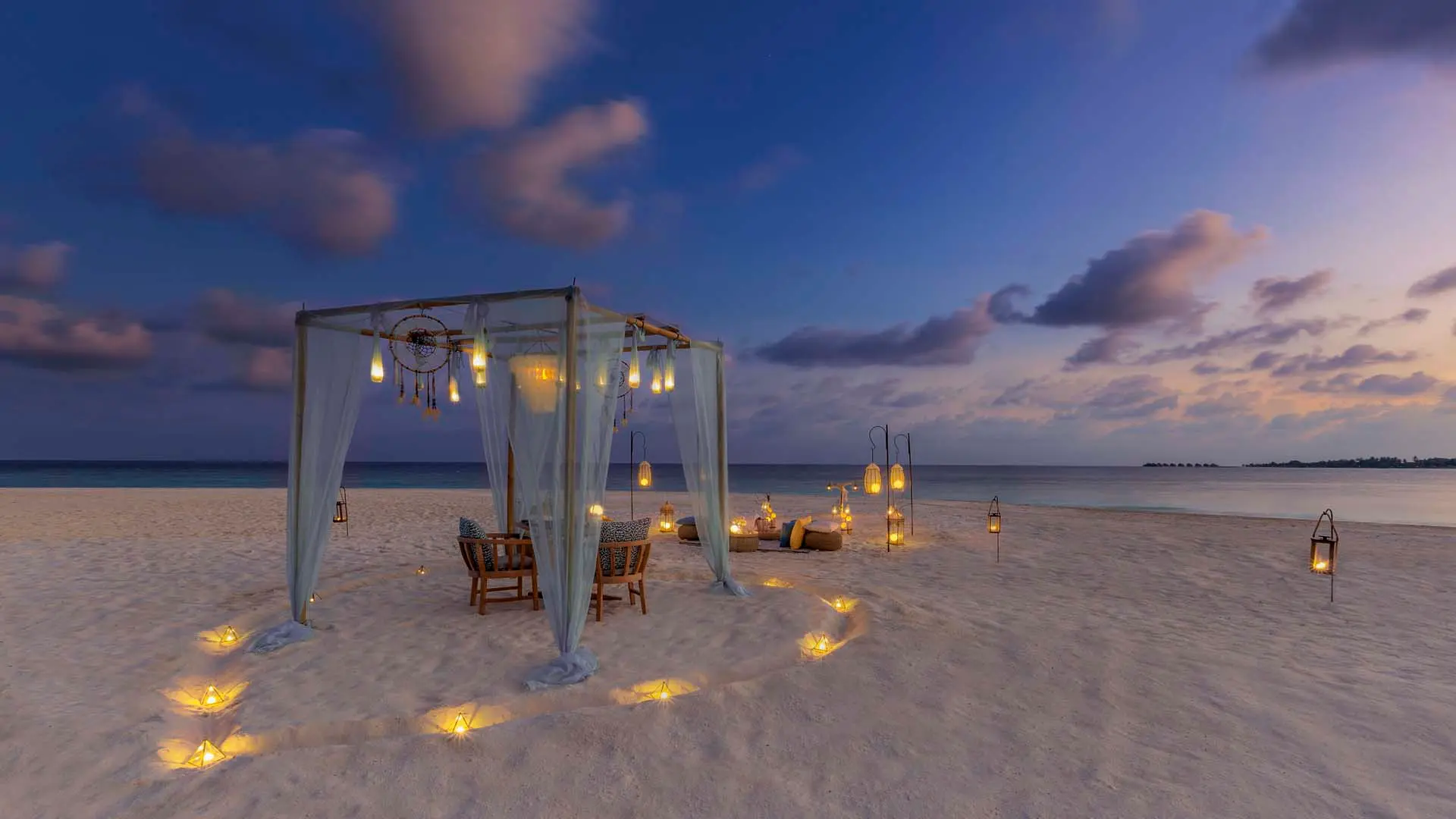 Hotel review Restaurants & Bars' - Kudadoo Maldives Private Island - 7