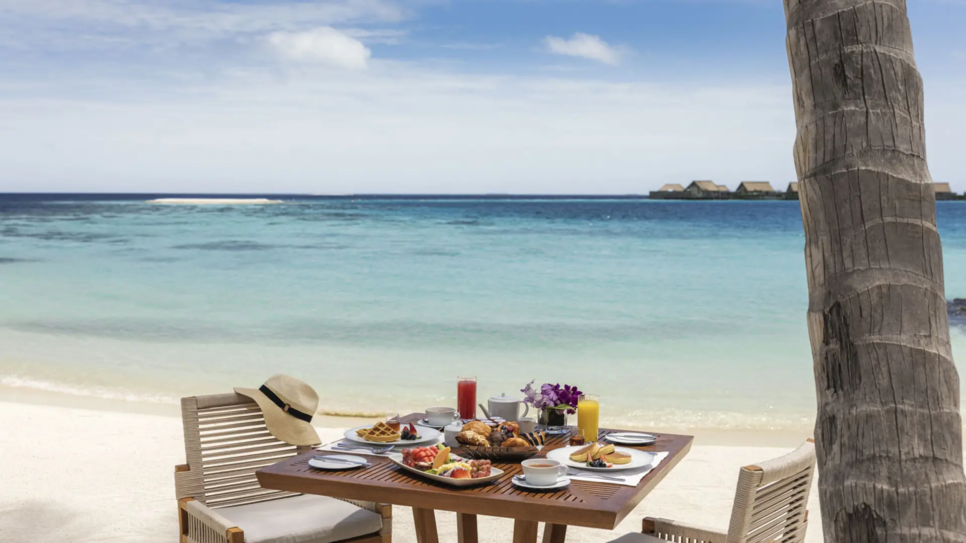 Hotel review Restaurants & Bars' - Waldorf Astoria Maldives Ithaafushi - 7