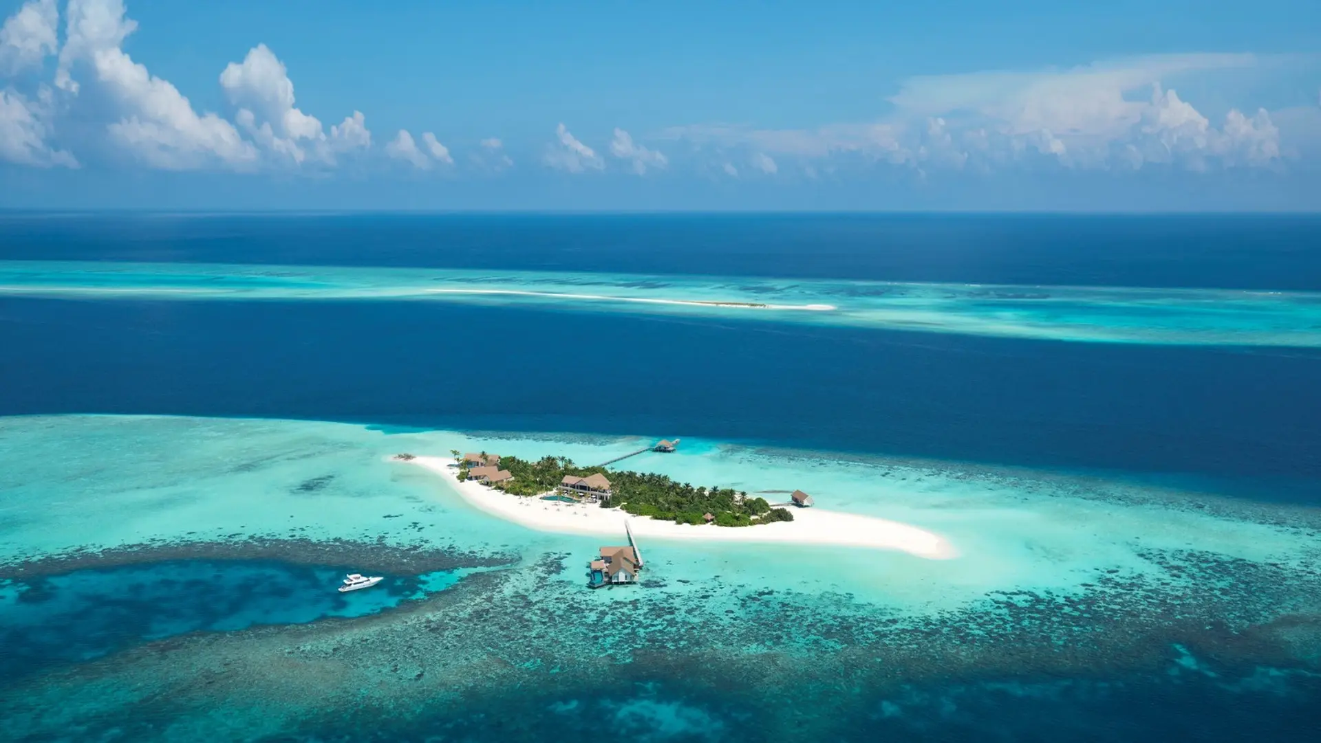 Hotel review Location' - Four Seasons Private Island Maldives Voavah - 0