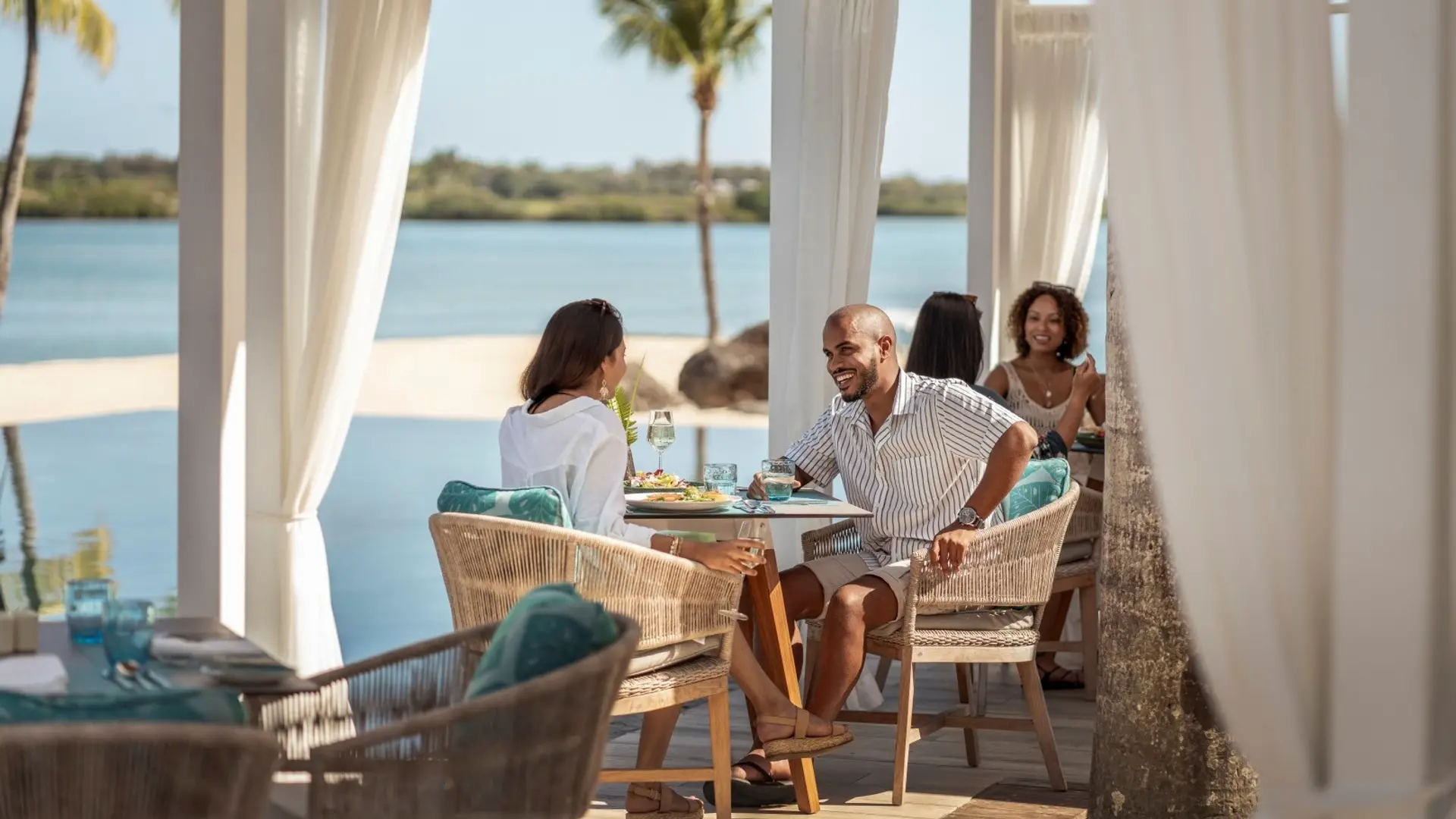Hotel review Restaurants & Bars' - Four Seasons Resort Mauritius at Anahita - 0