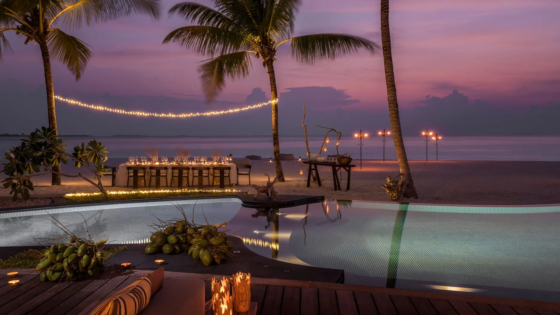 Hotel review Restaurants & Bars' - Four Seasons Private Island Maldives Voavah - 1