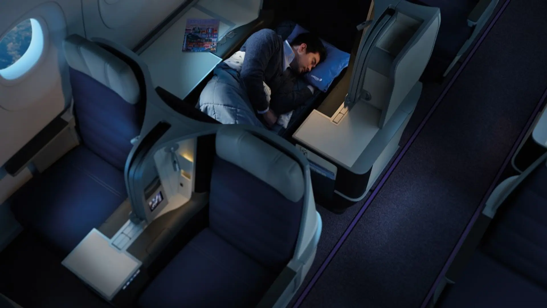 Airline review Cabin & Seat - Malaysia Airlines - 6