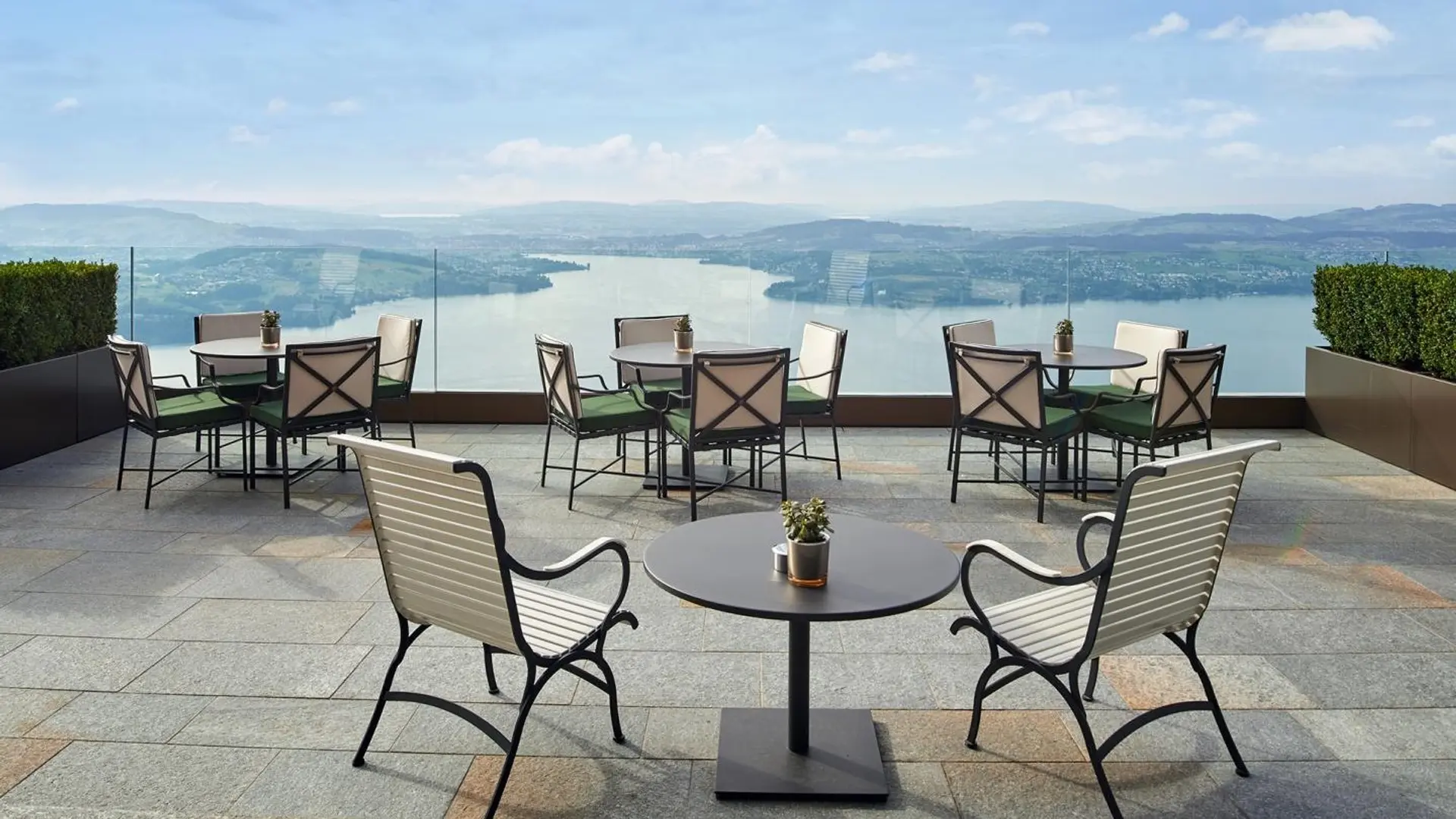 Hotel review What We Love' - Bürgenstock Hotels & Resort - 1