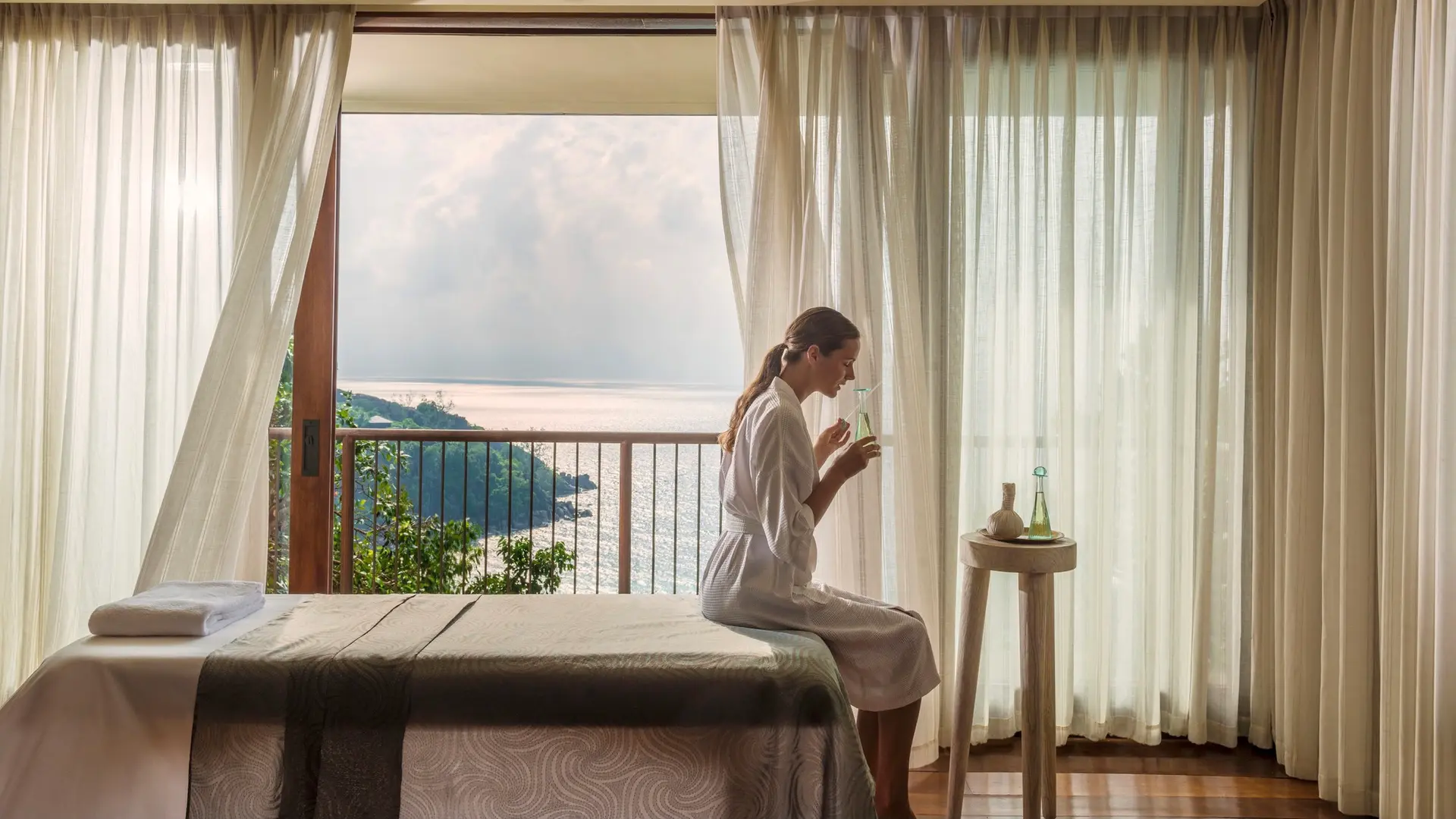 Hotel review Service & Facilities' - Four Seasons Resort Seychelles - 2