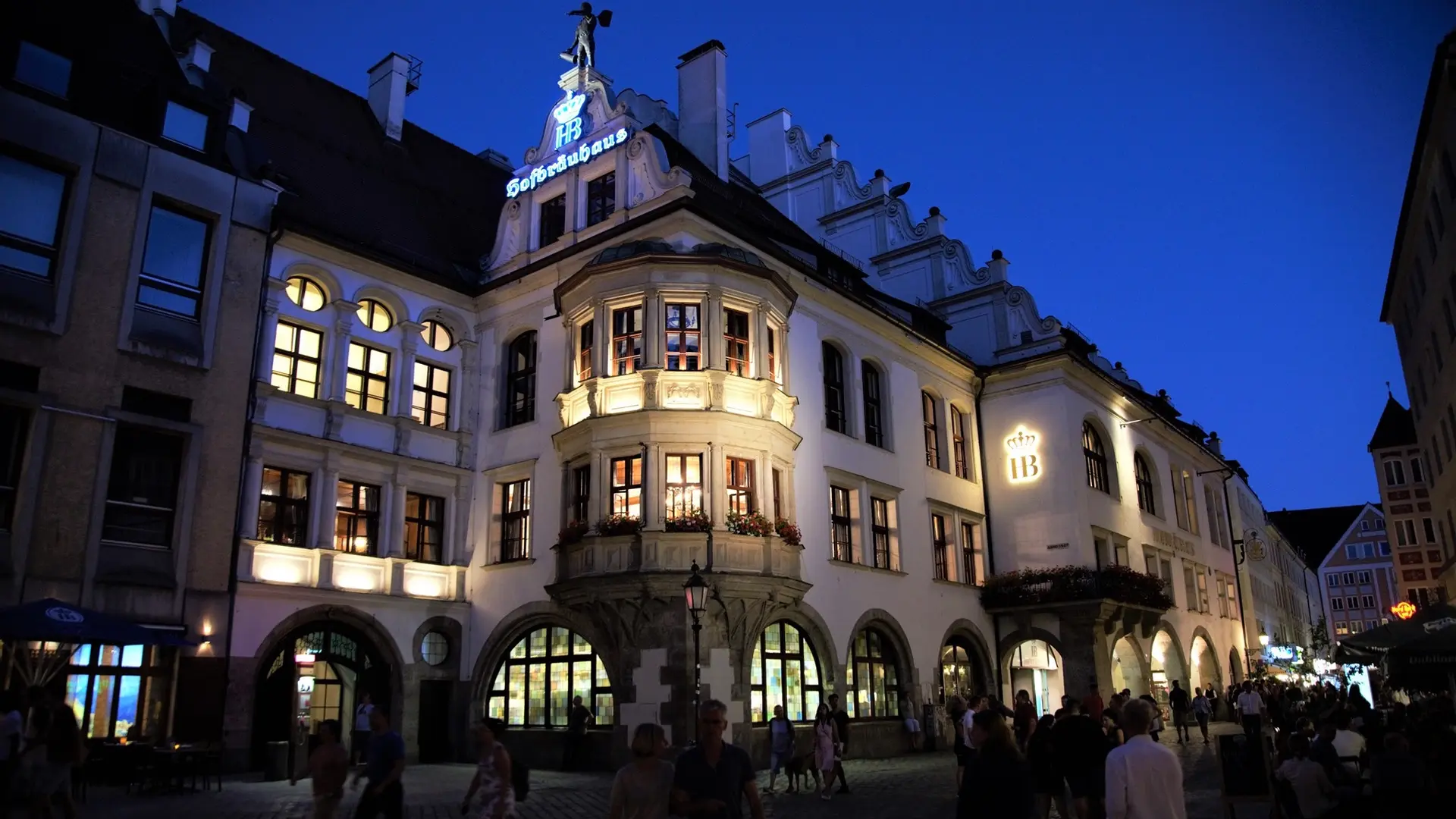 Destinations Articles - Munich - Bavarian Beauty