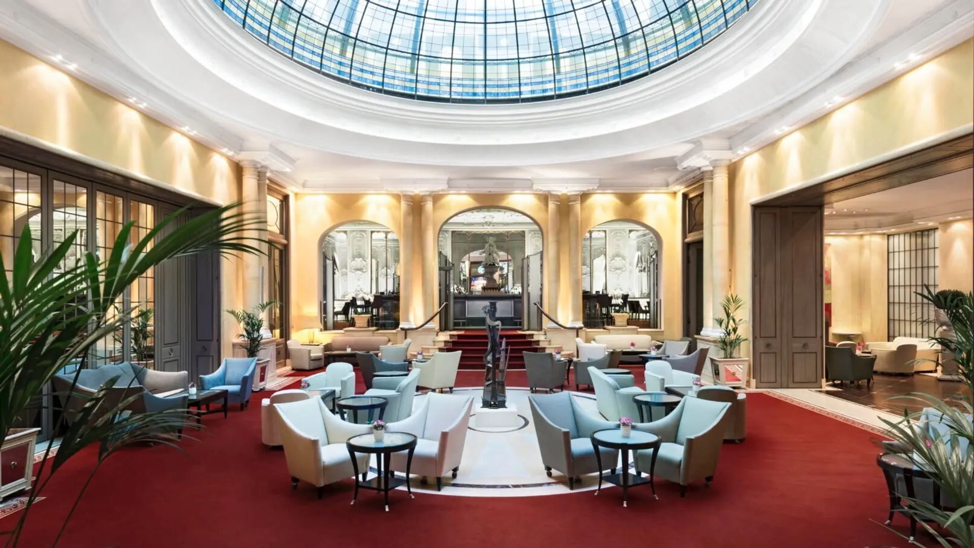 main lobby of Hotel Bayerischer Hof 