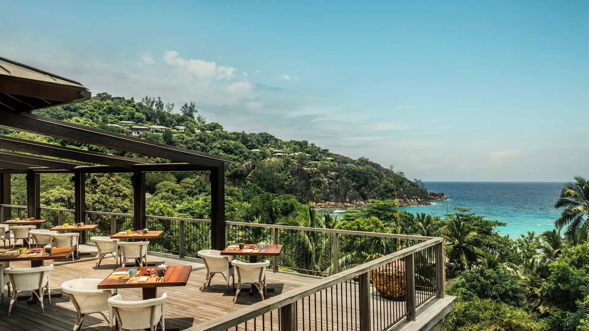 Hotel review Restaurants & Bars' - Four Seasons Resort Seychelles - 3