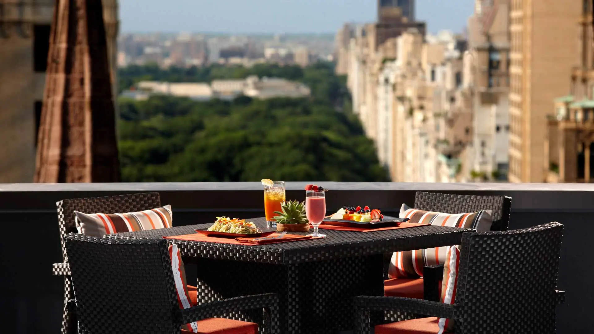 Hotel review Restaurants & Bars' - The Peninsula New York - 6